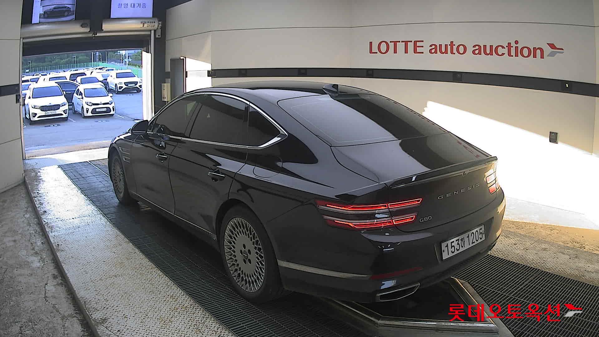 2021 - genesis g80