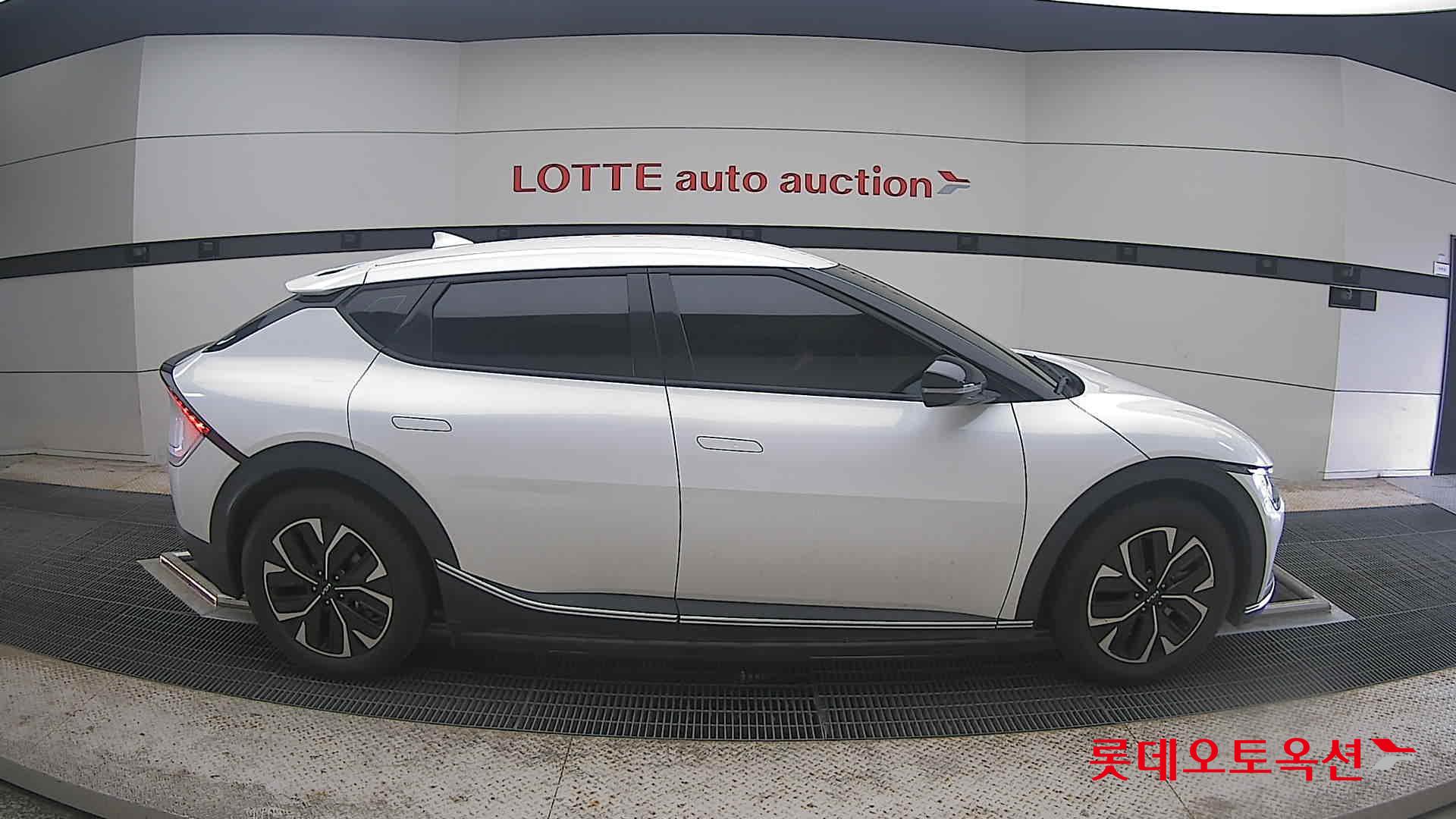 2022 - kia ev6