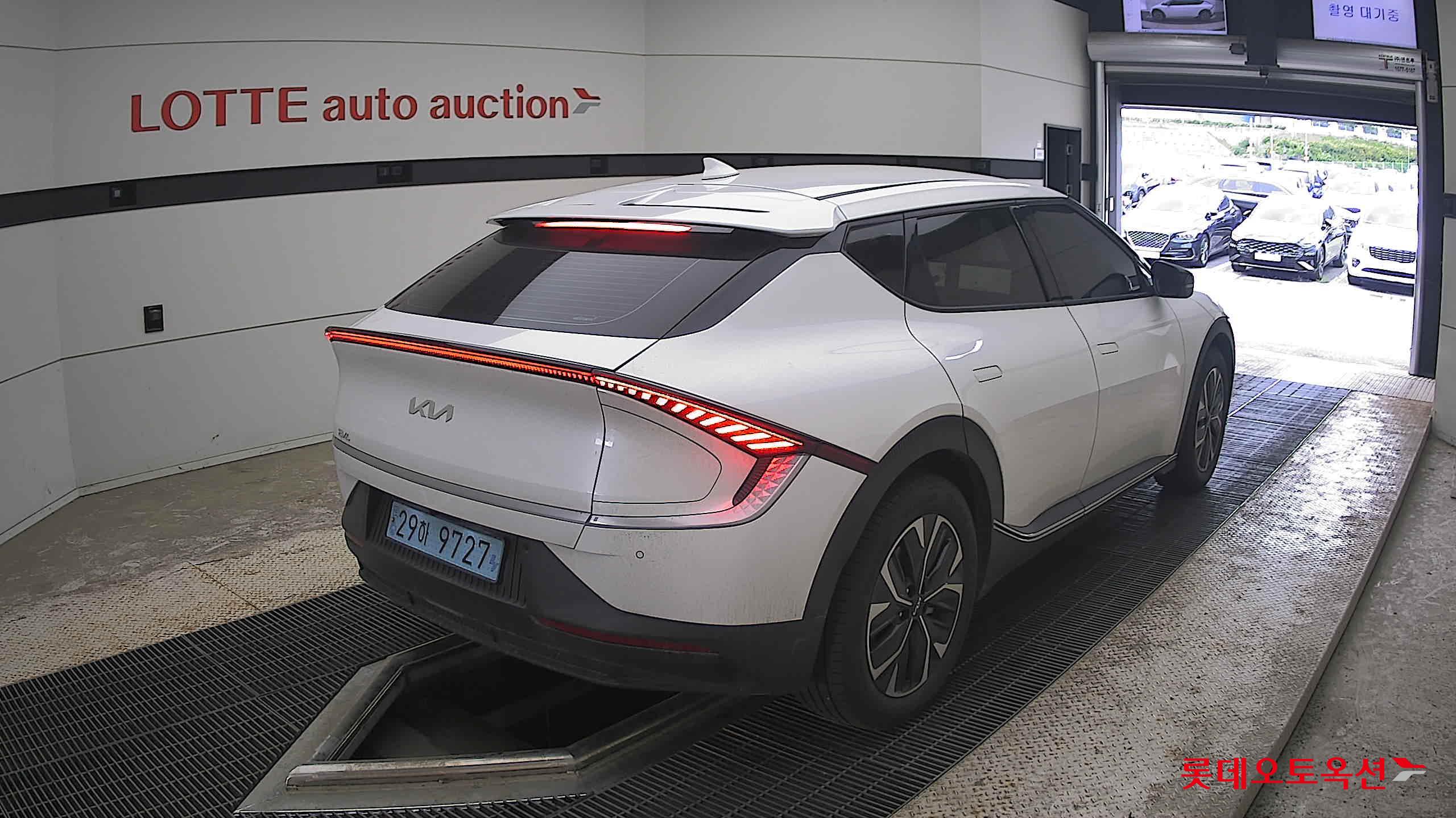 2022 - kia ev6