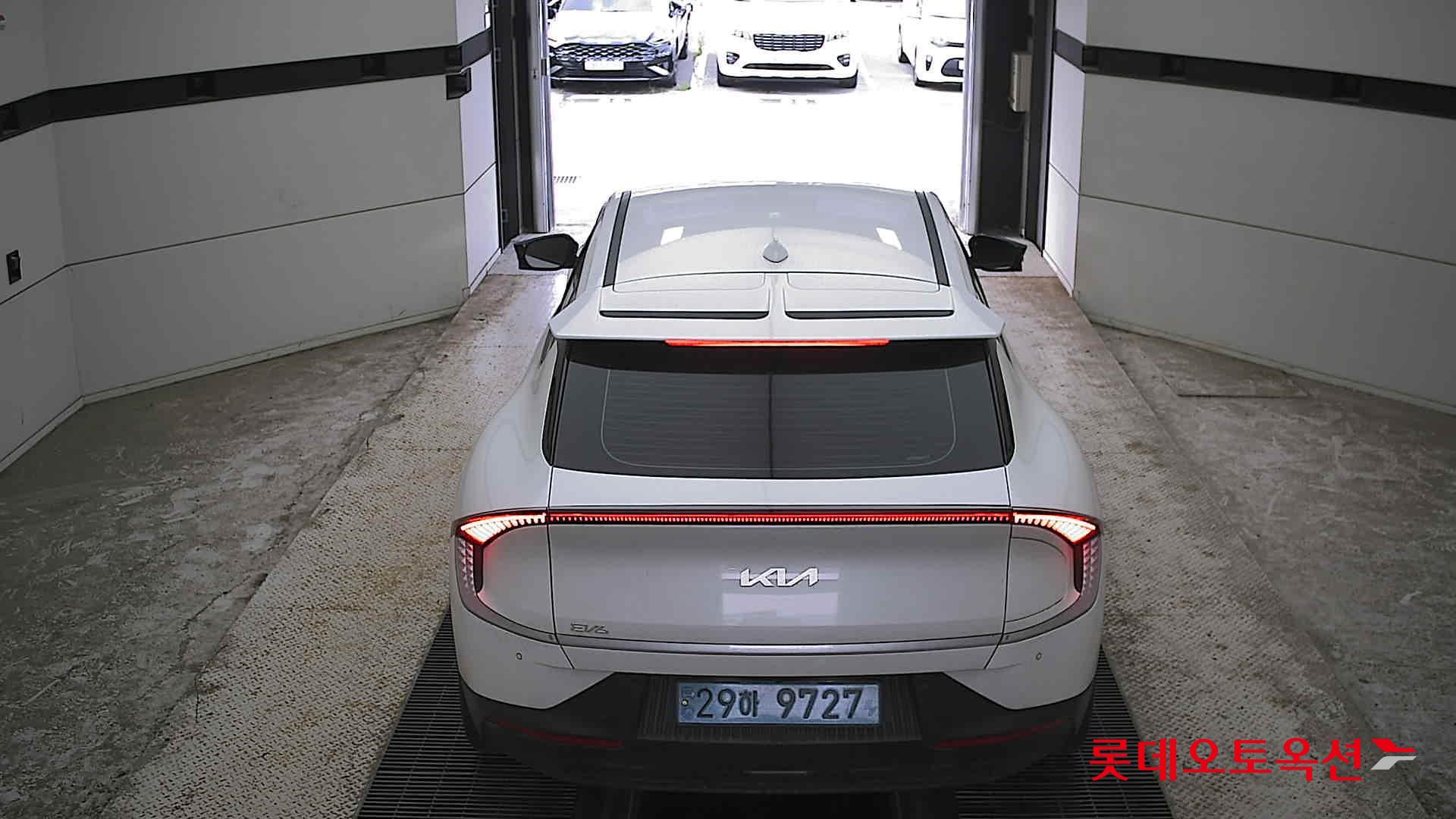 2022 - kia ev6