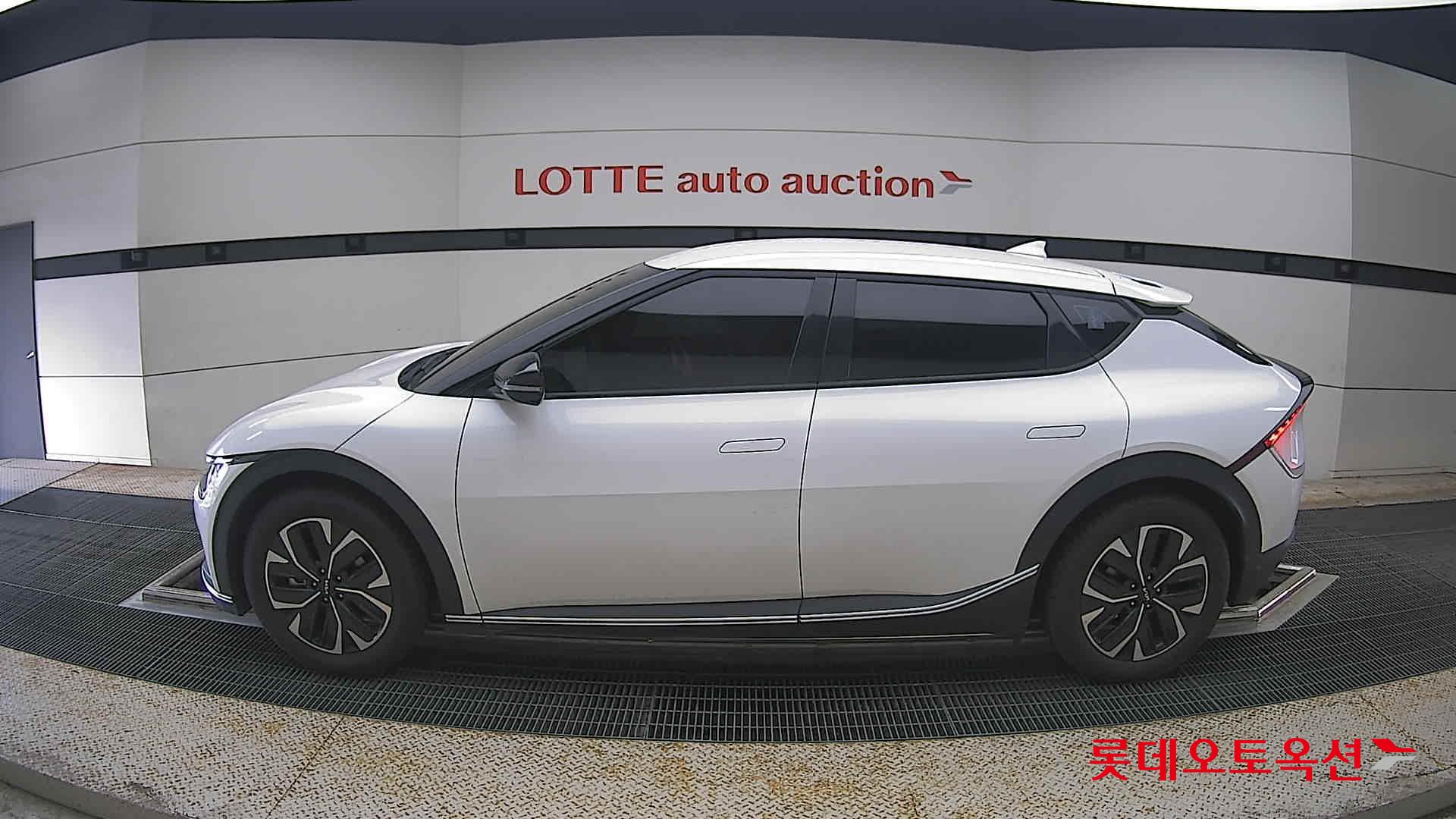 2022 - kia ev6