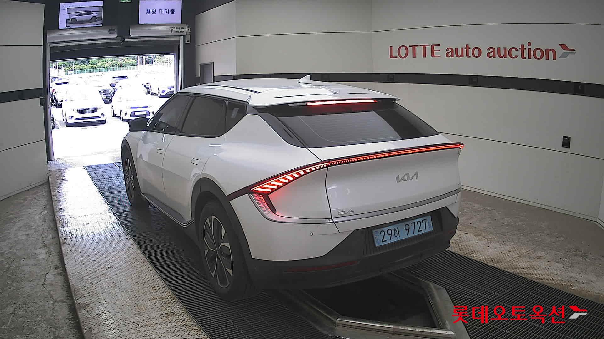 2022 - kia ev6