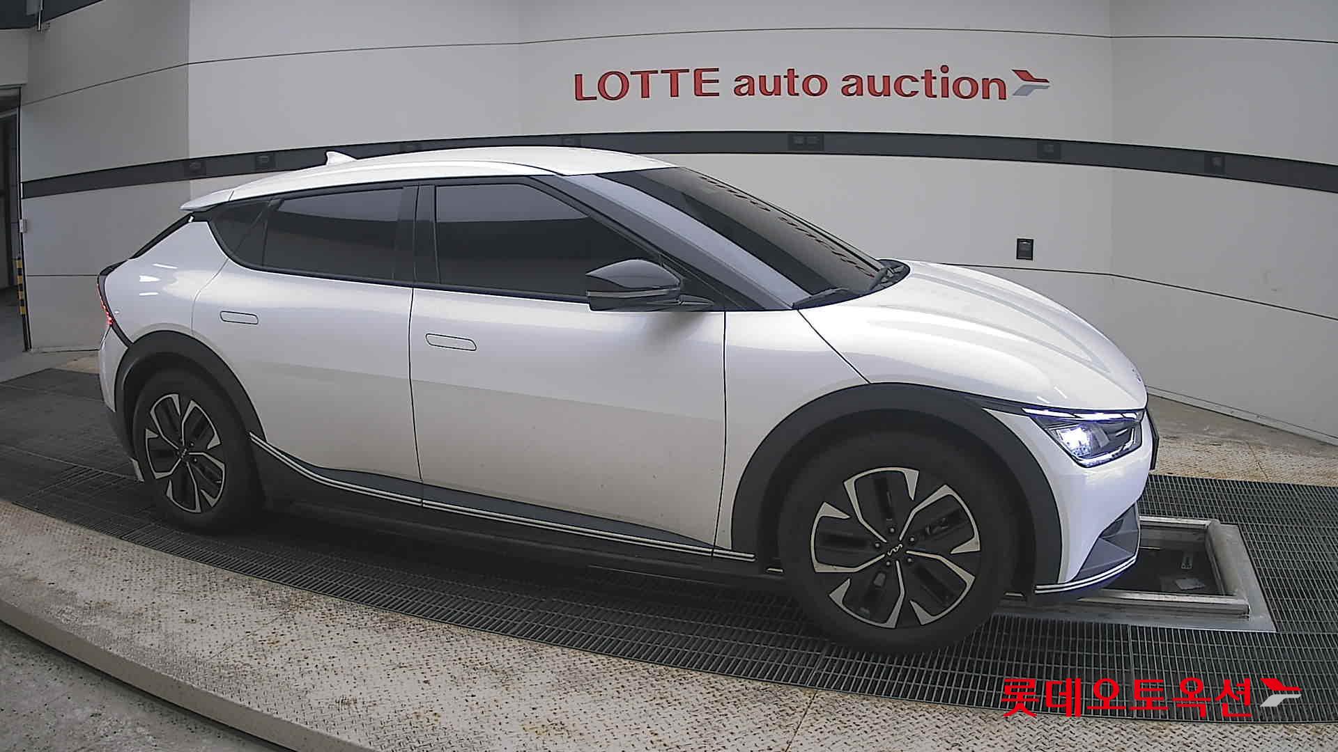 2022 - kia ev6