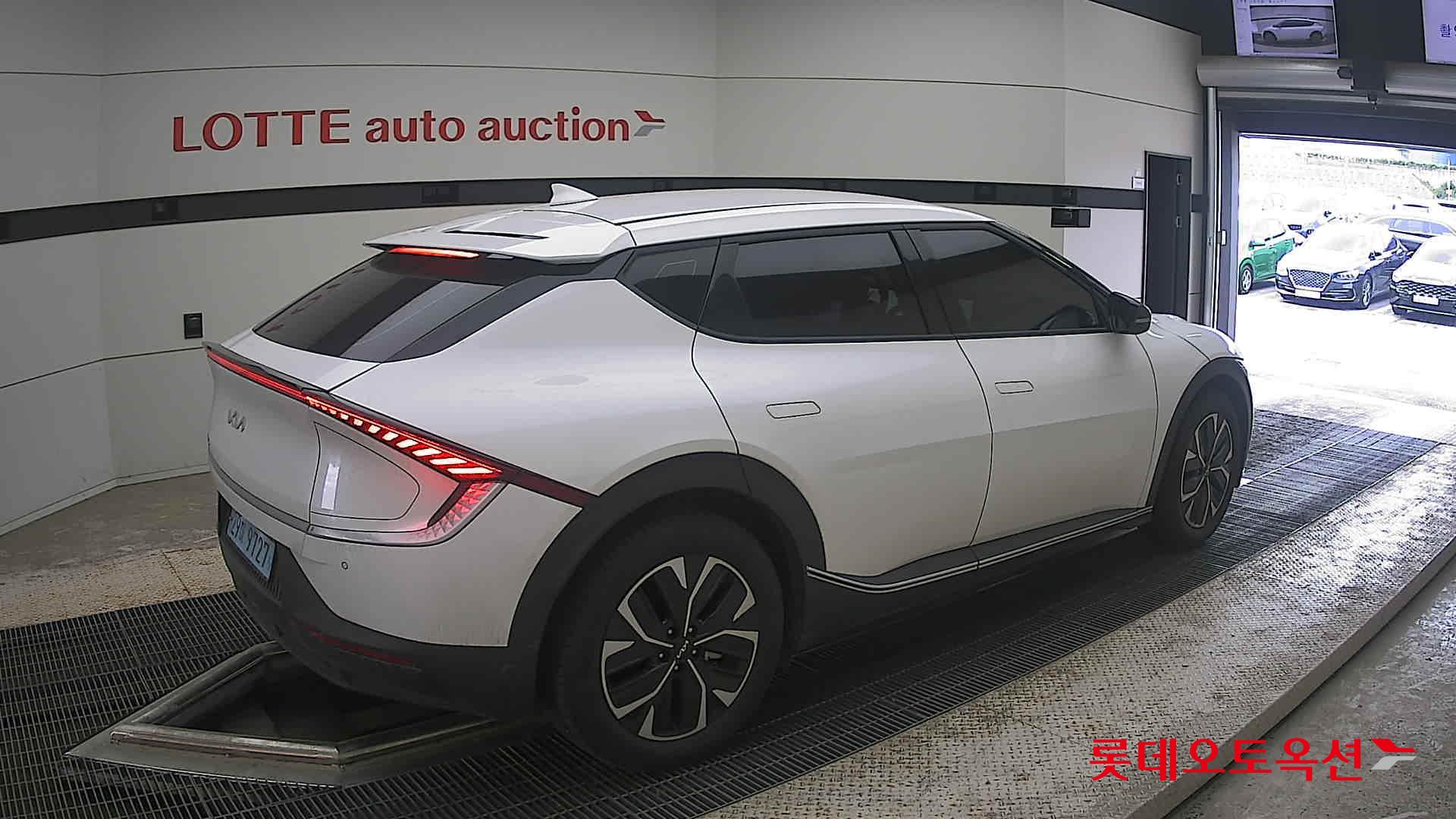 2022 - kia ev6