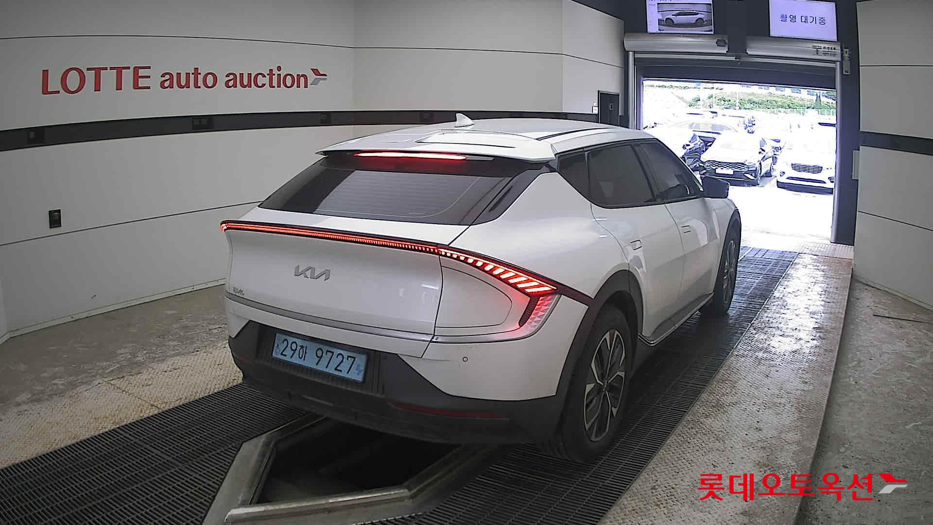 2022 - kia ev6