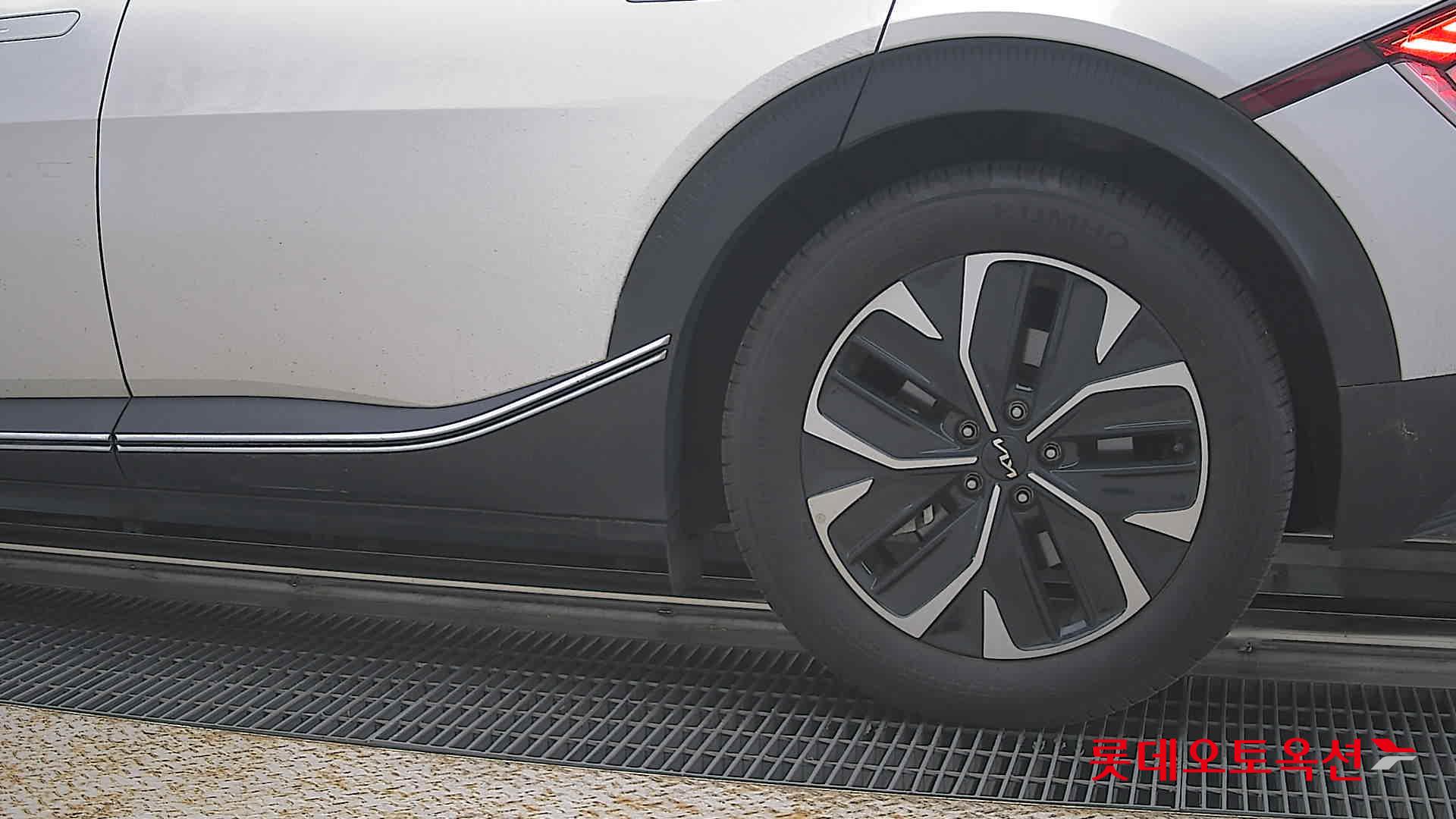 2022 - kia ev6