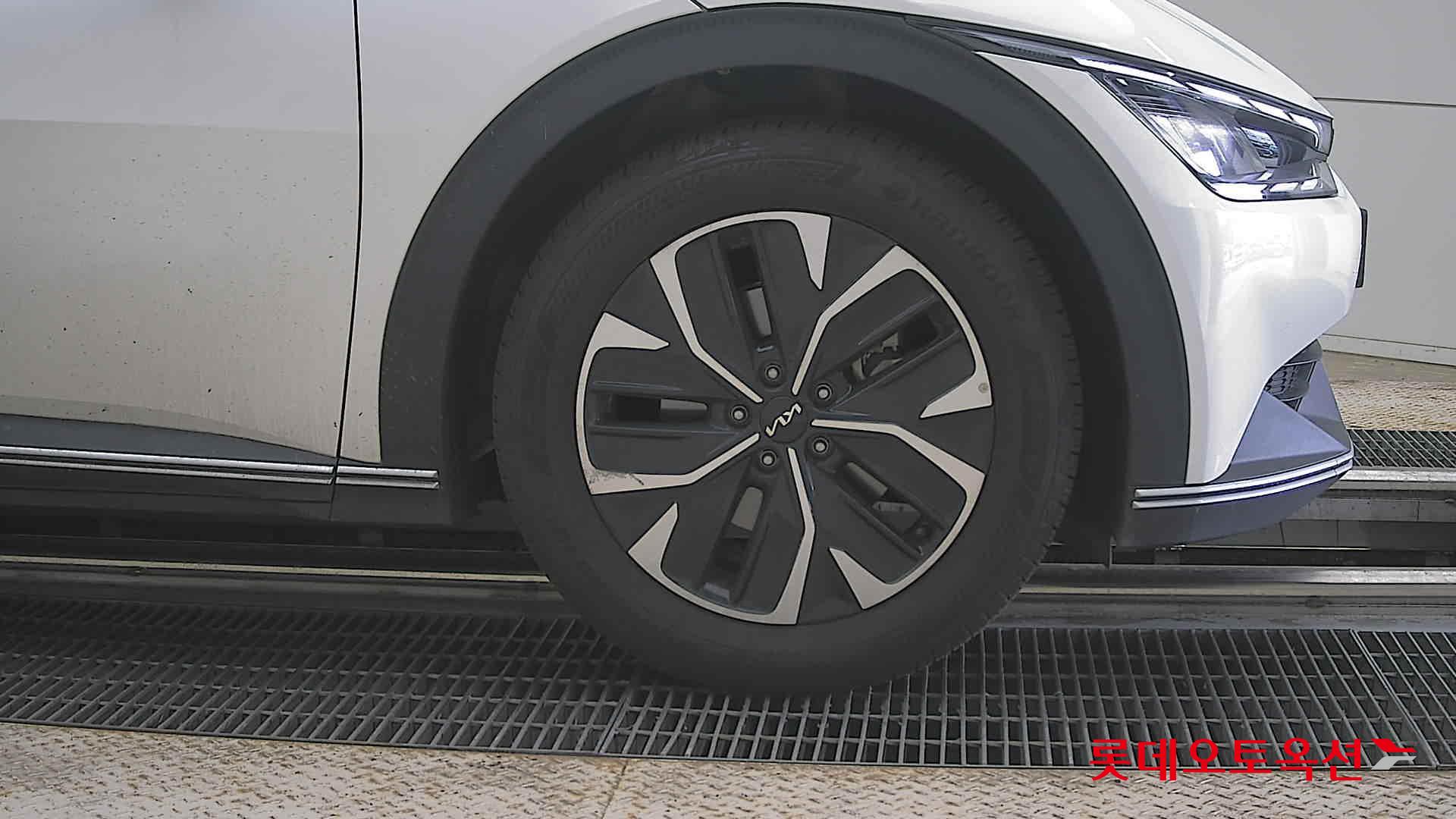 2022 - kia ev6