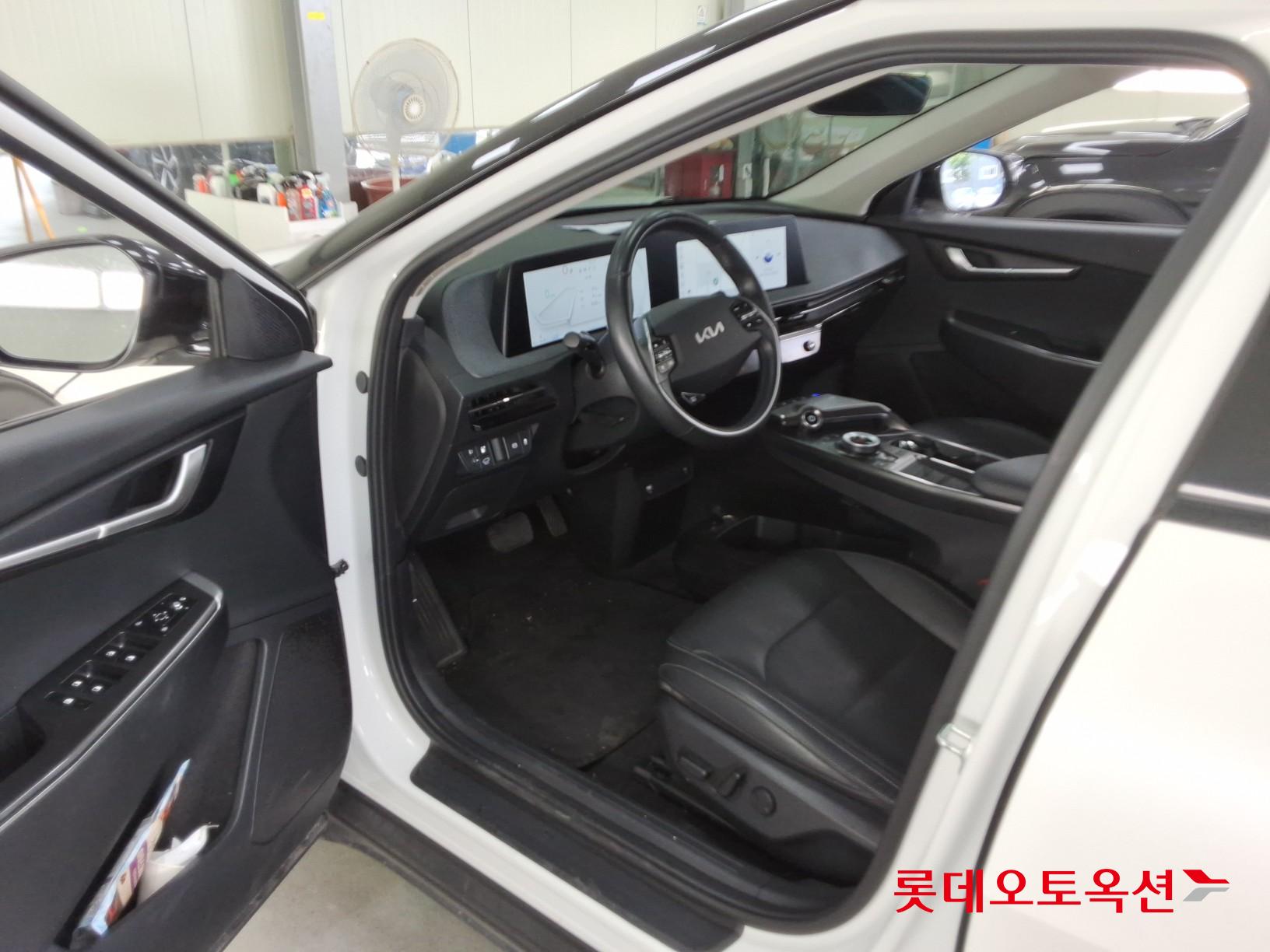 2022 - kia ev6
