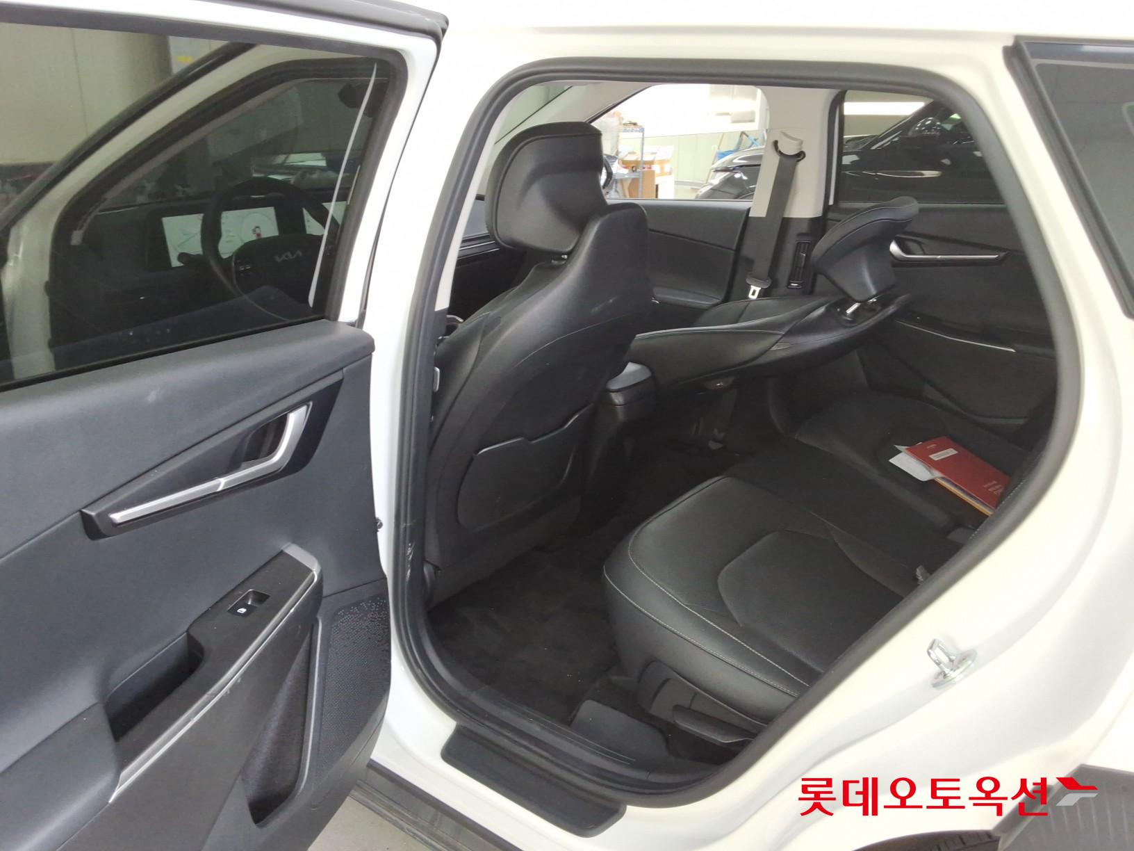 2022 - kia ev6