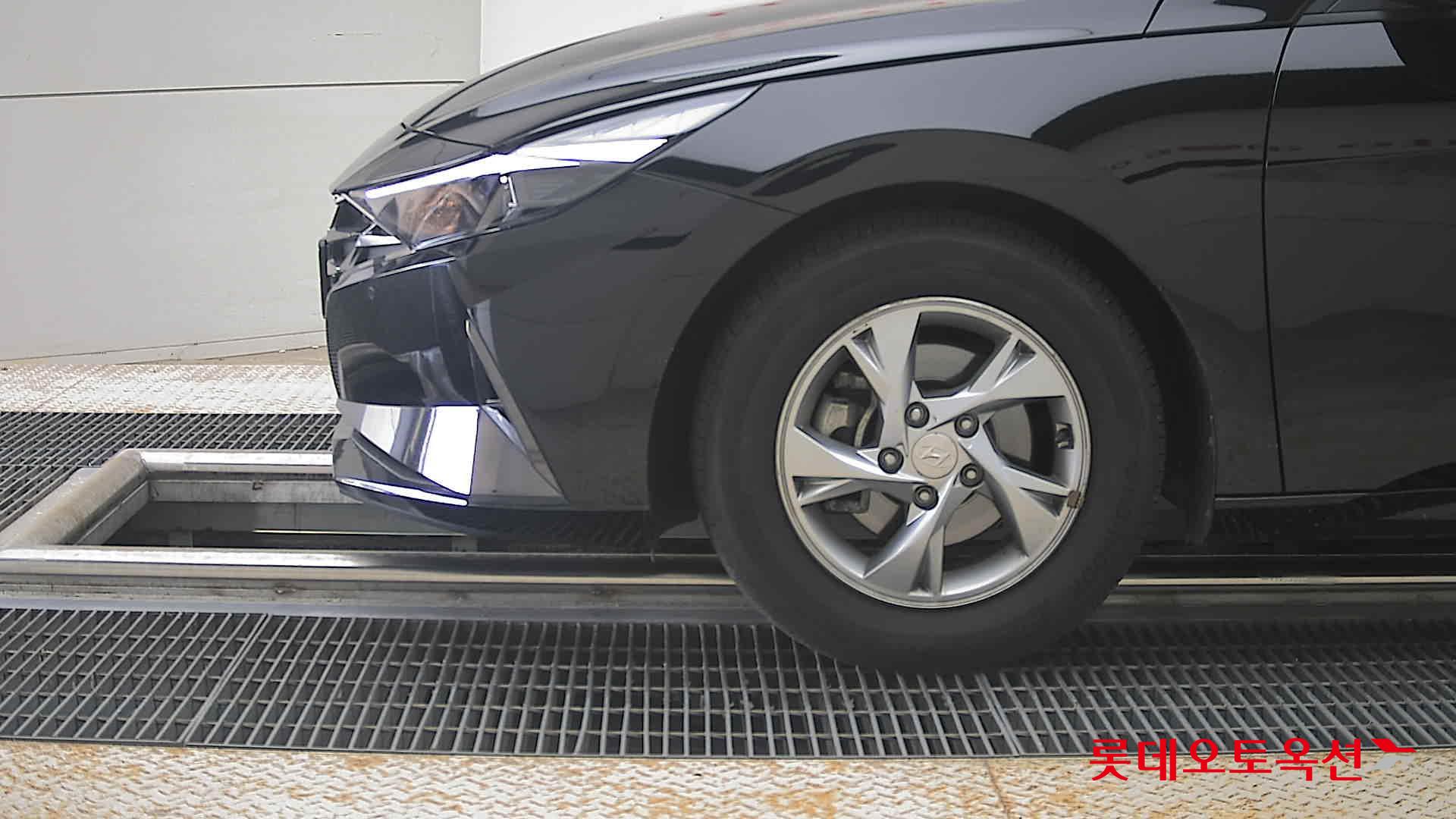 2021 - hyundai avante