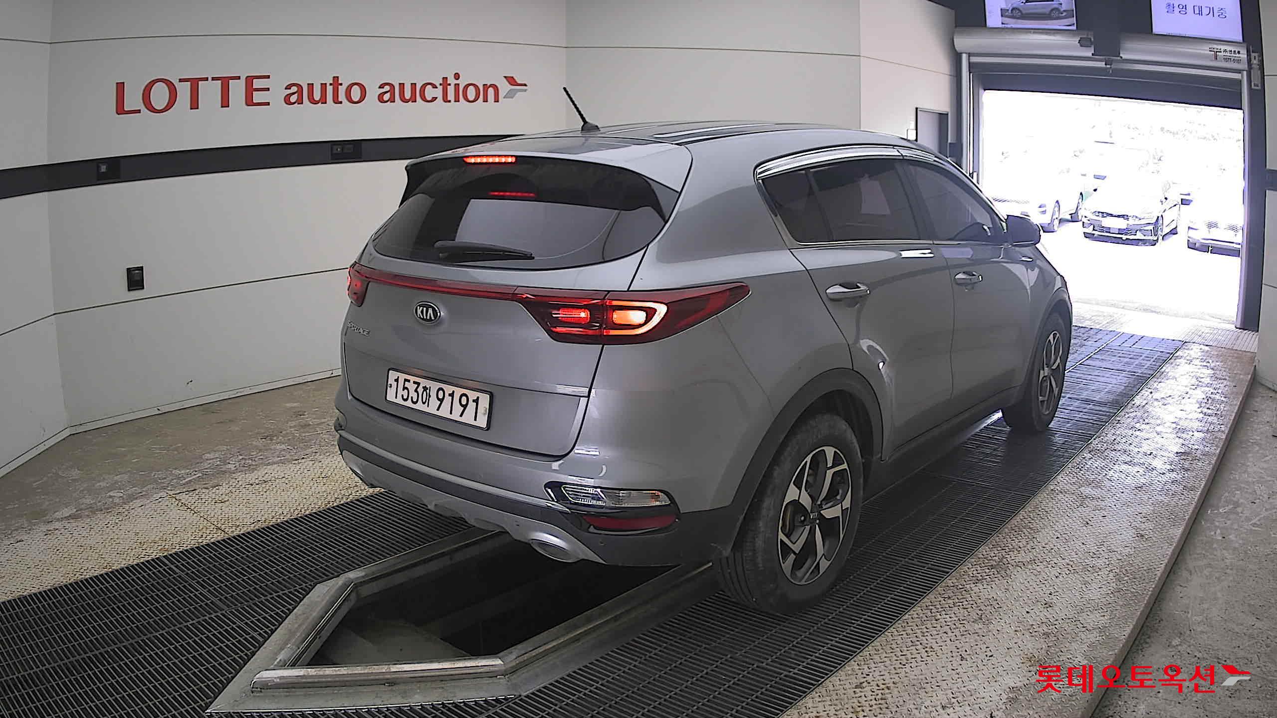 2021 - kia sportage