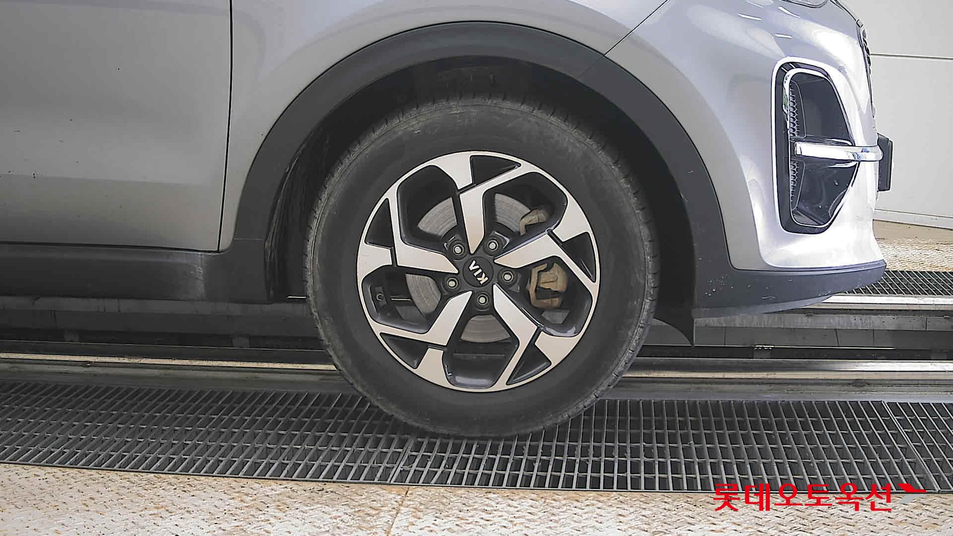 2021 - kia sportage