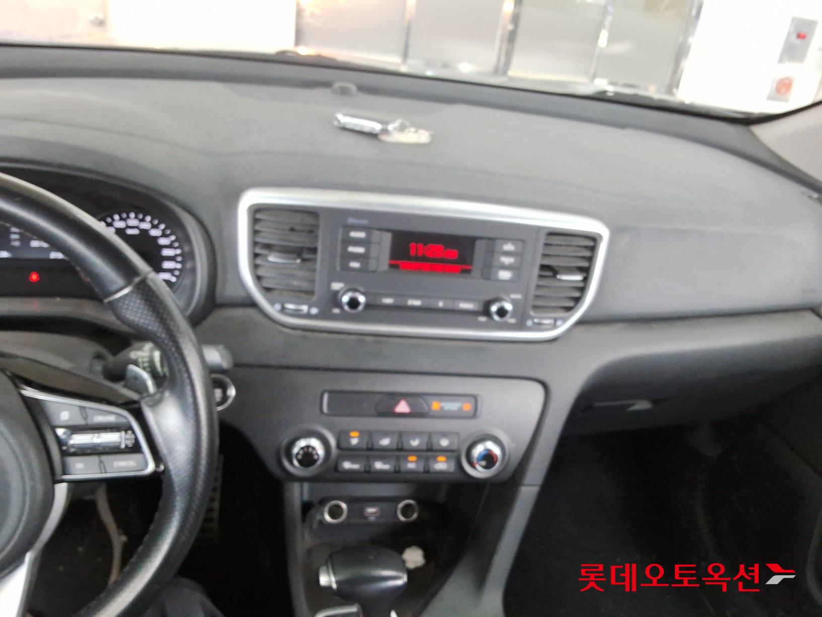 2021 - kia sportage