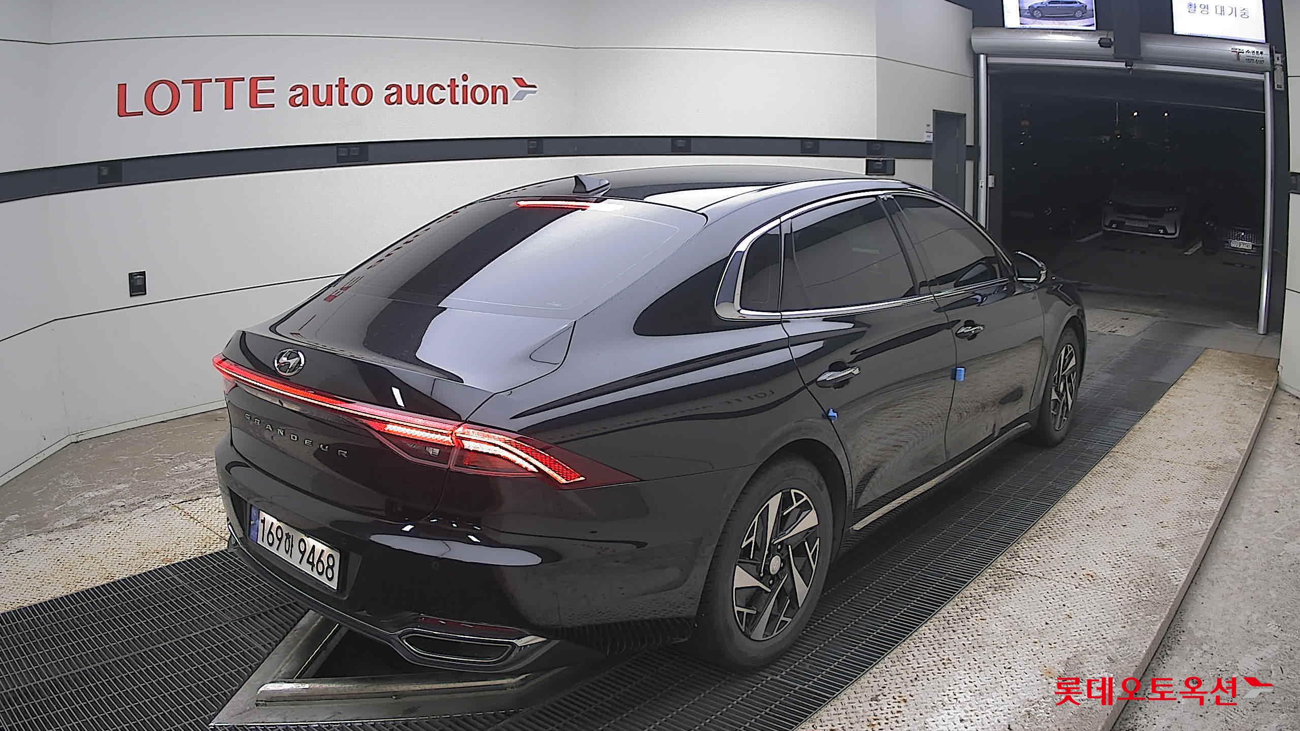 2022 - hyundai grandeur