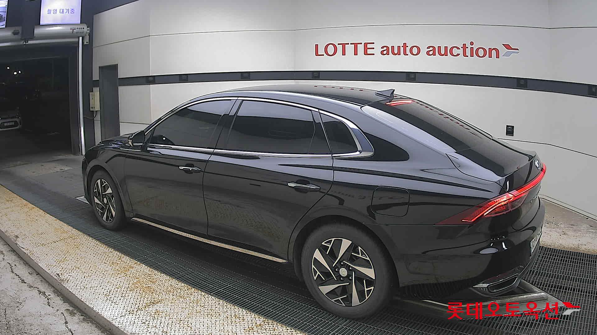 2022 - hyundai grandeur