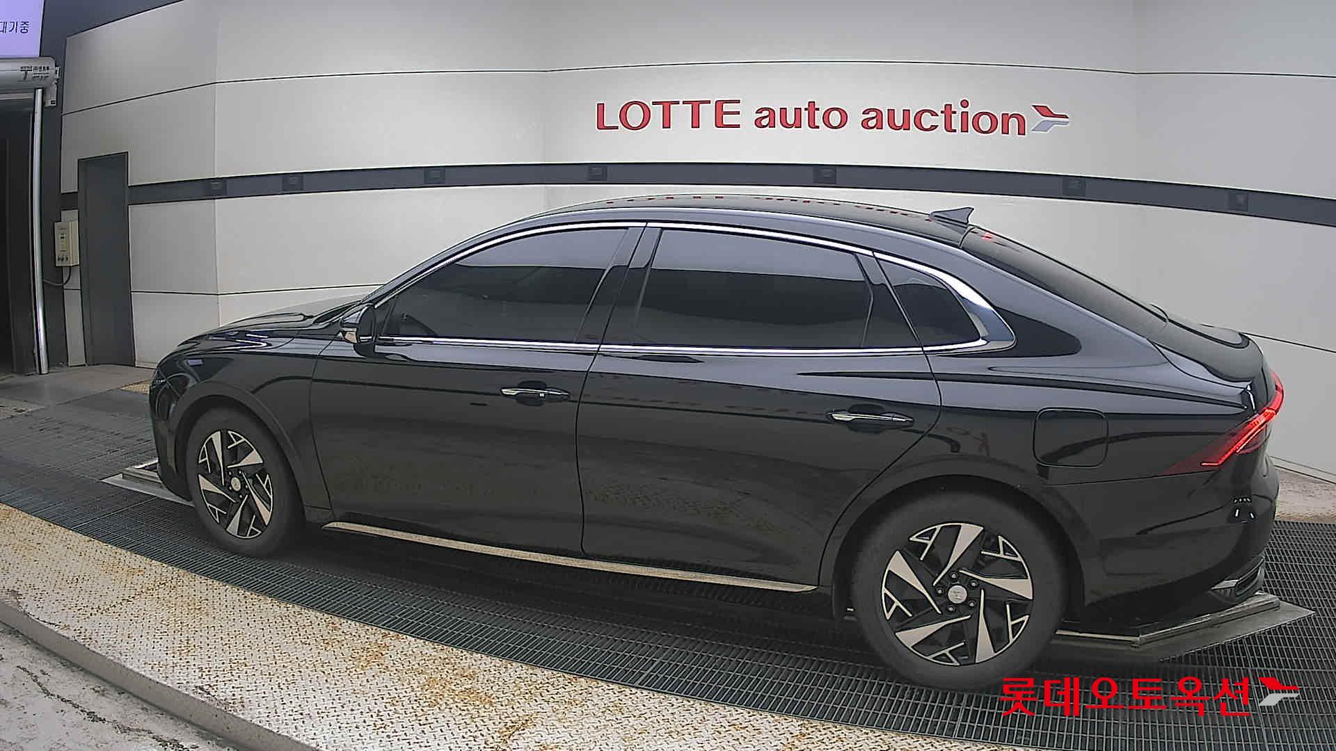 2022 - hyundai grandeur