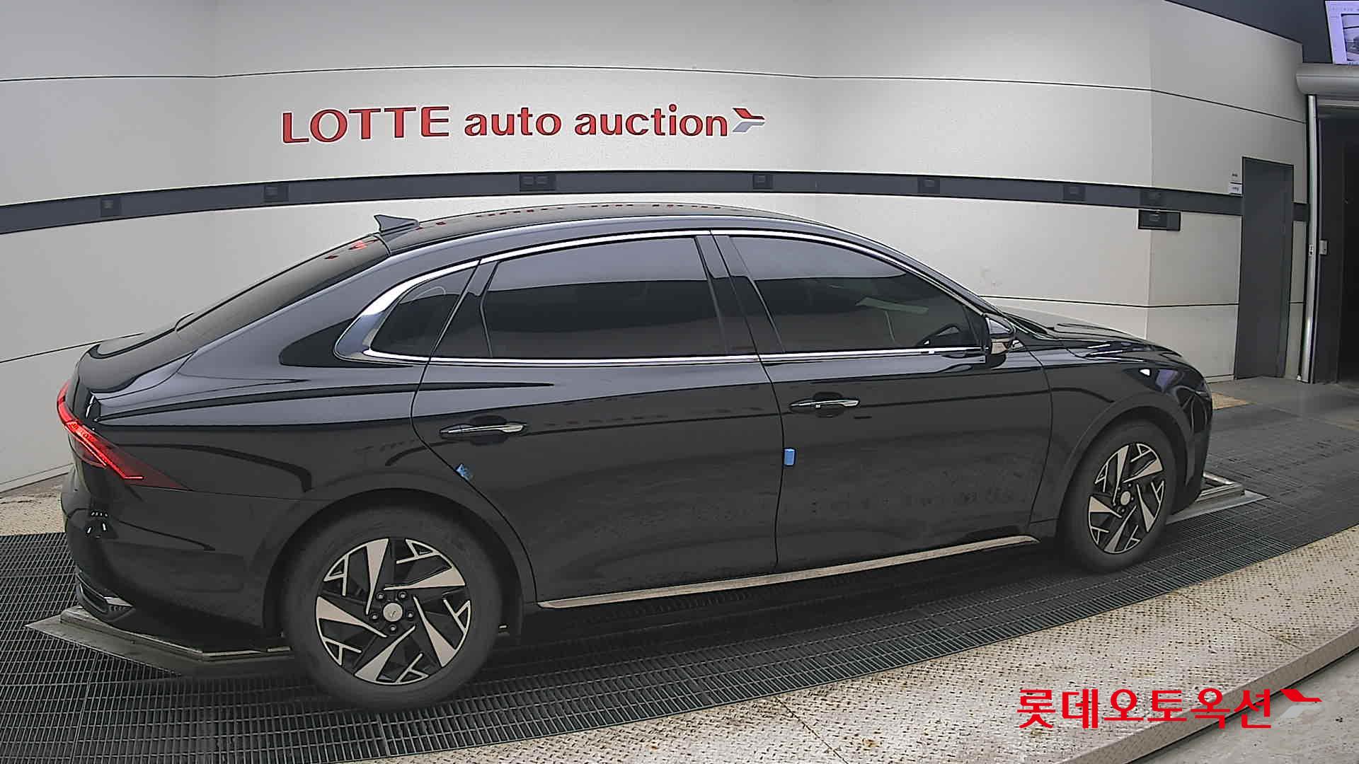 2022 - hyundai grandeur