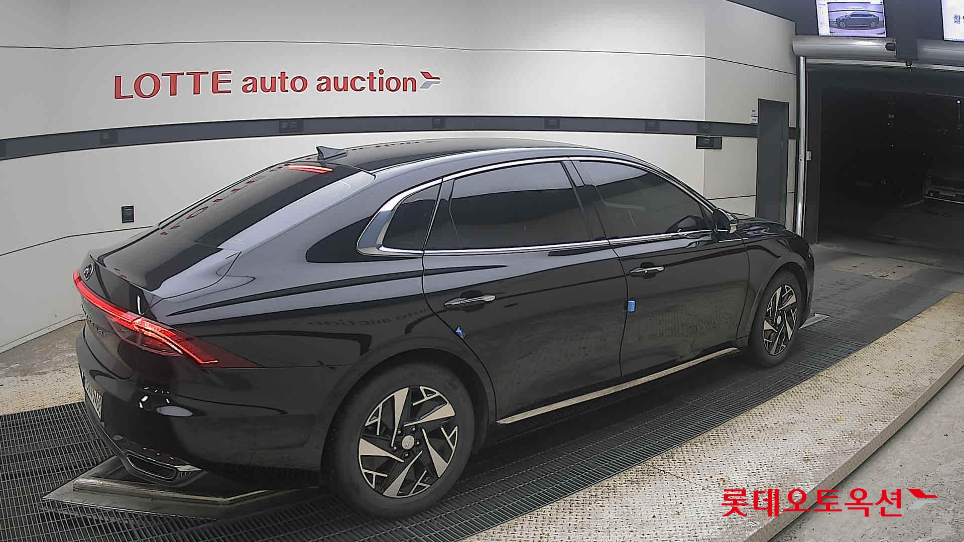 2022 - hyundai grandeur
