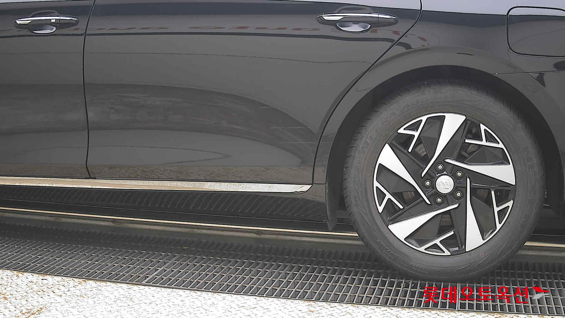 2022 - hyundai grandeur