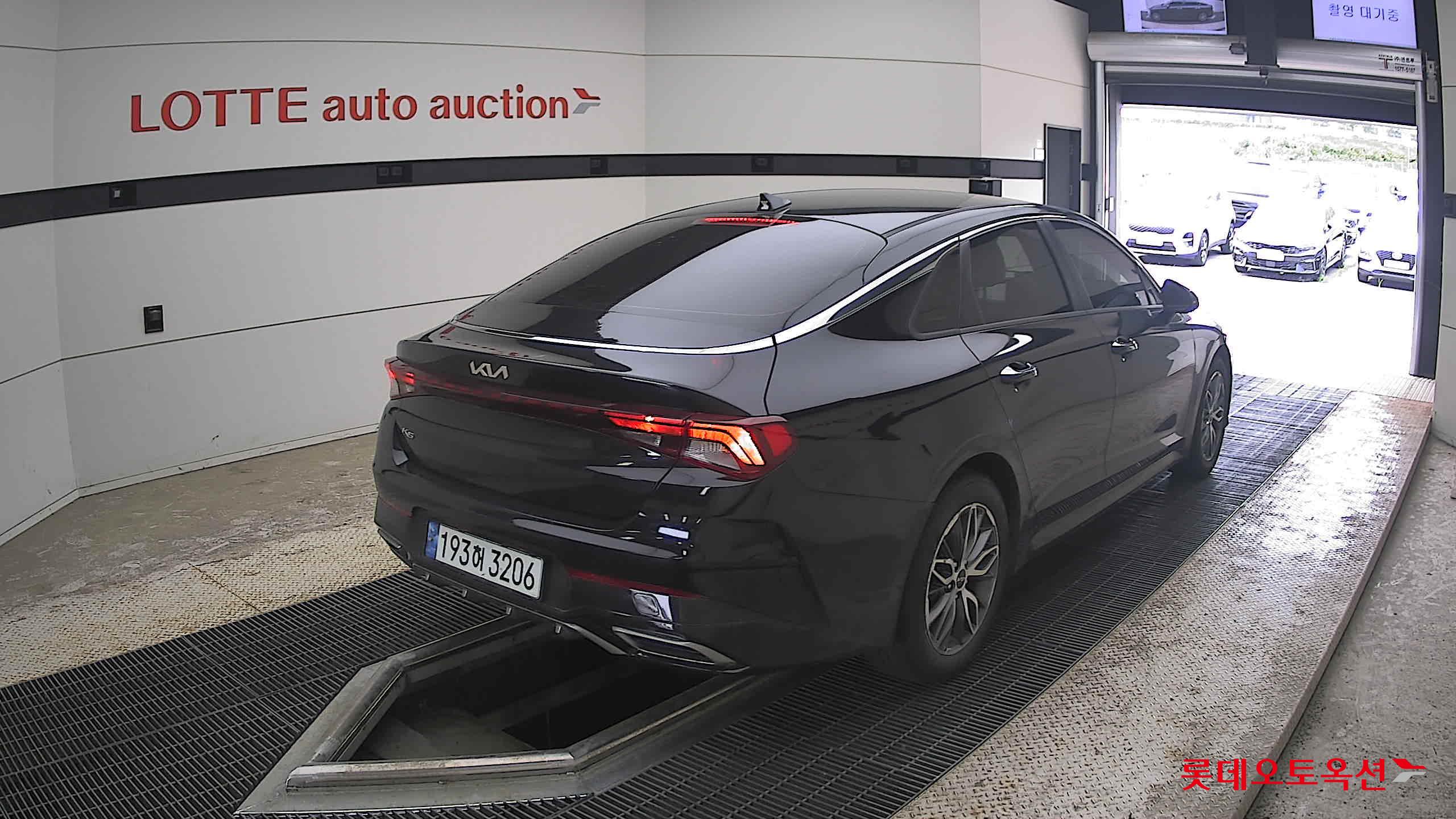 2022 - kia k5
