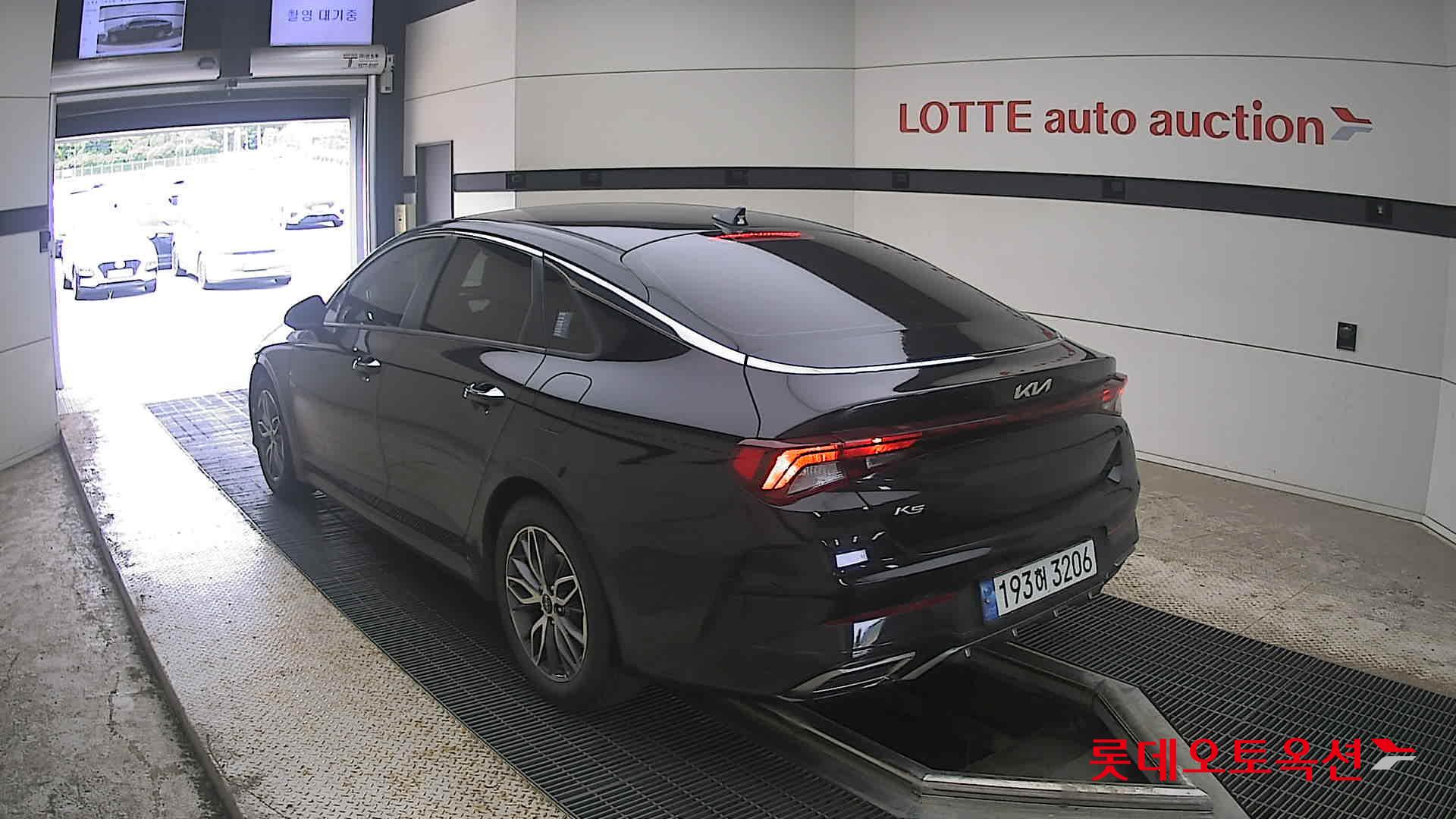 2022 - kia k5