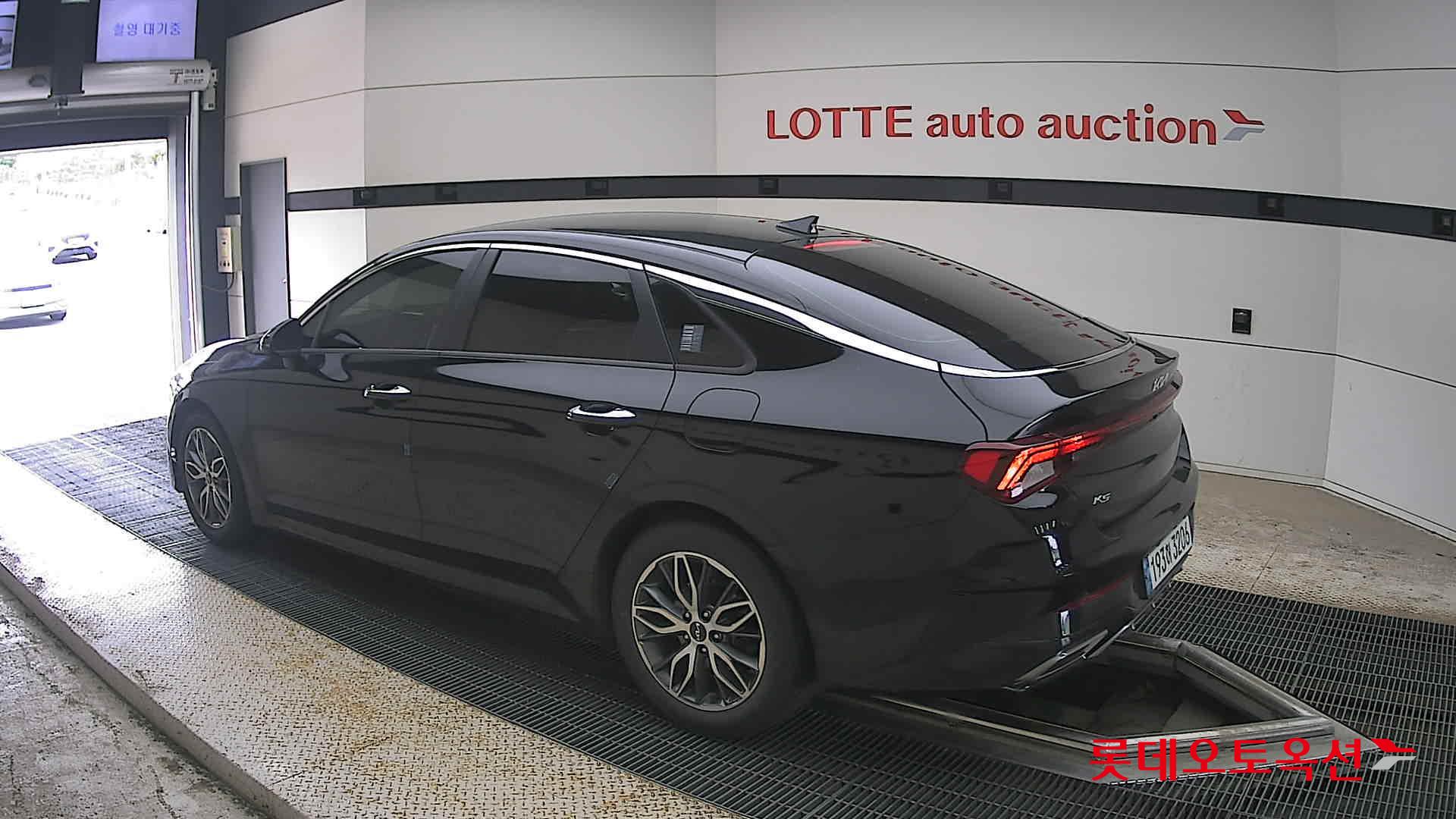 2022 - kia k5