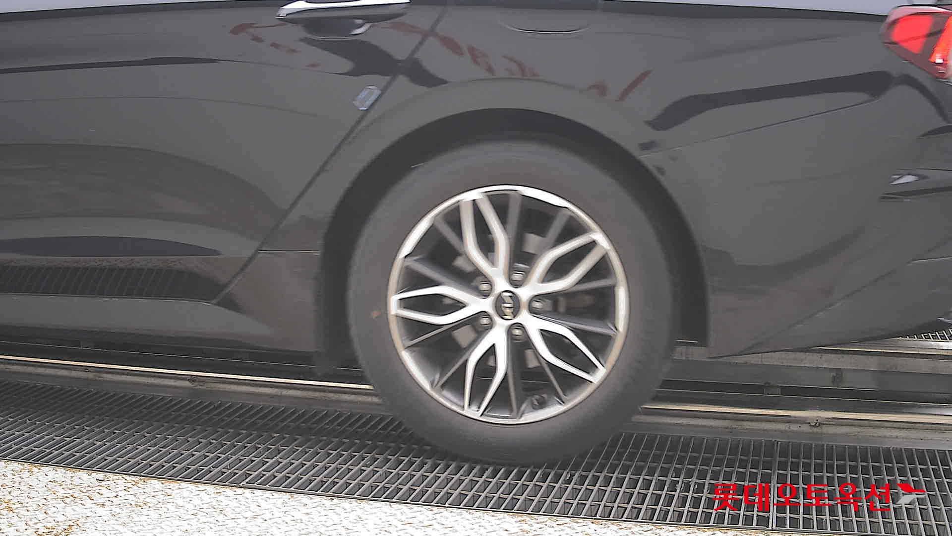 2022 - kia k5