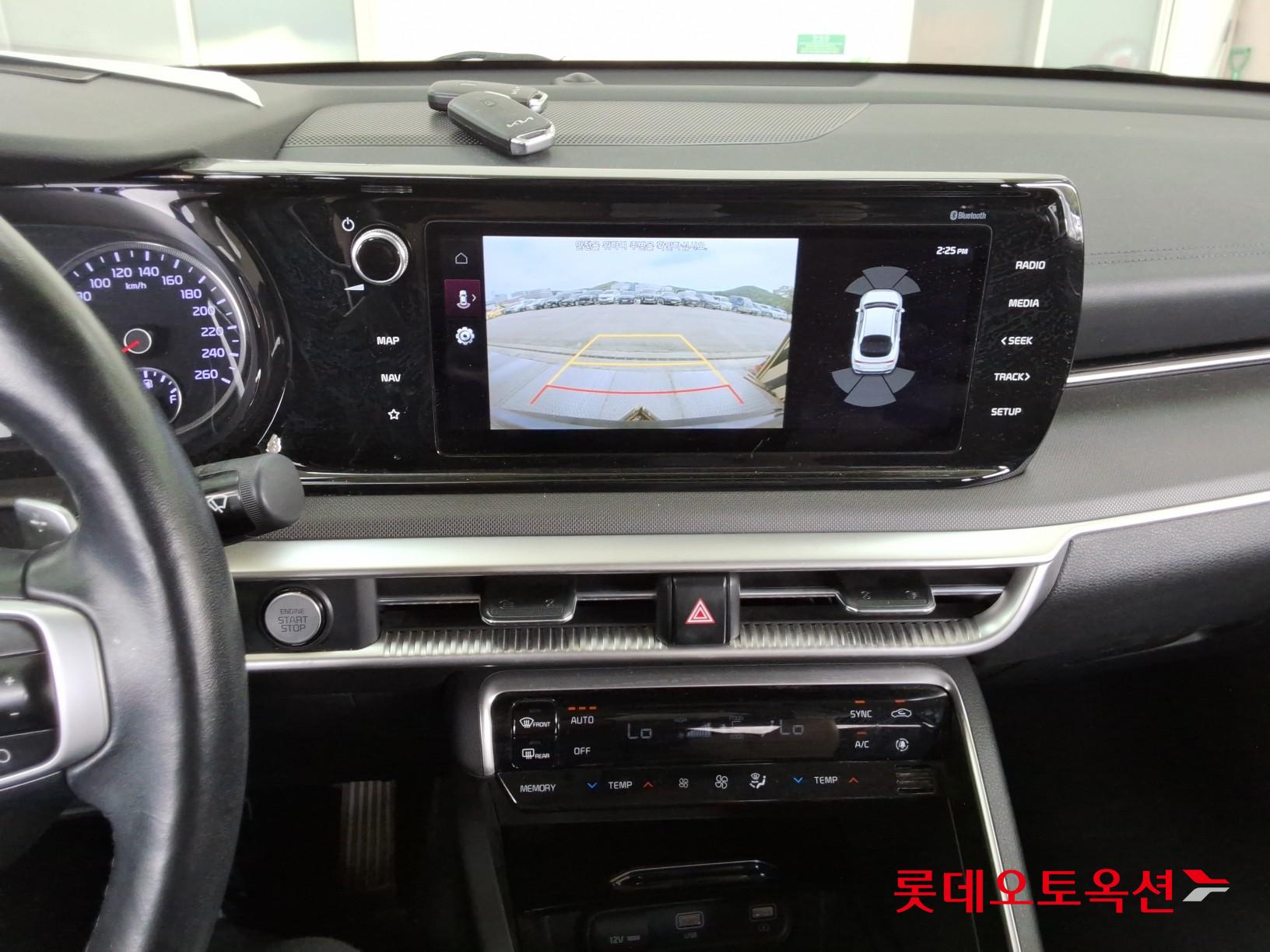 2022 - kia k5