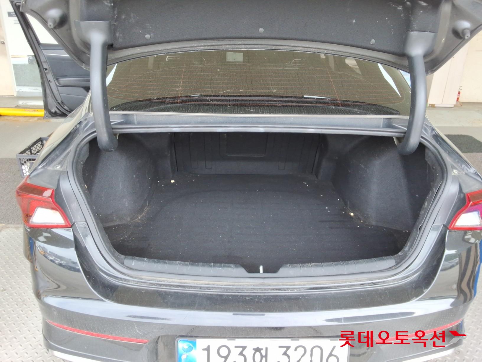 2022 - kia k5