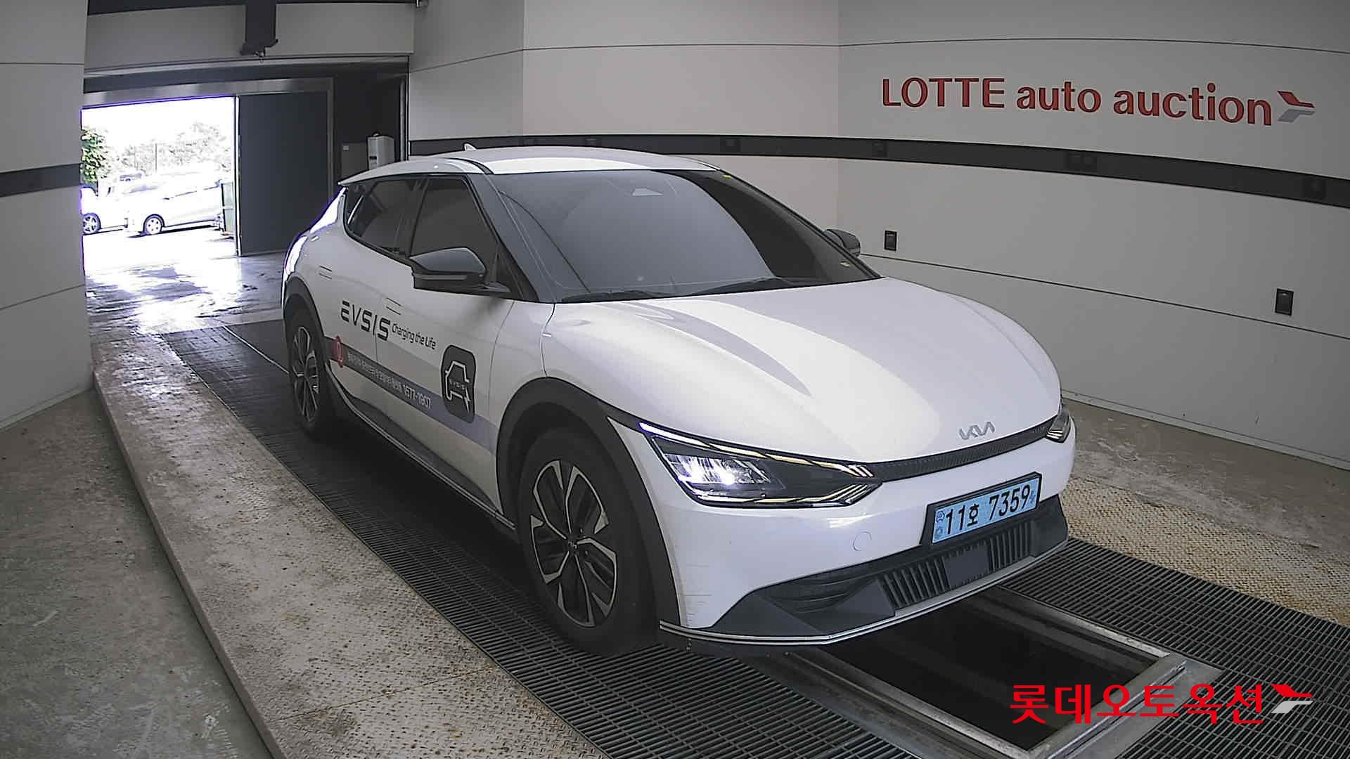 2022 - kia ev6