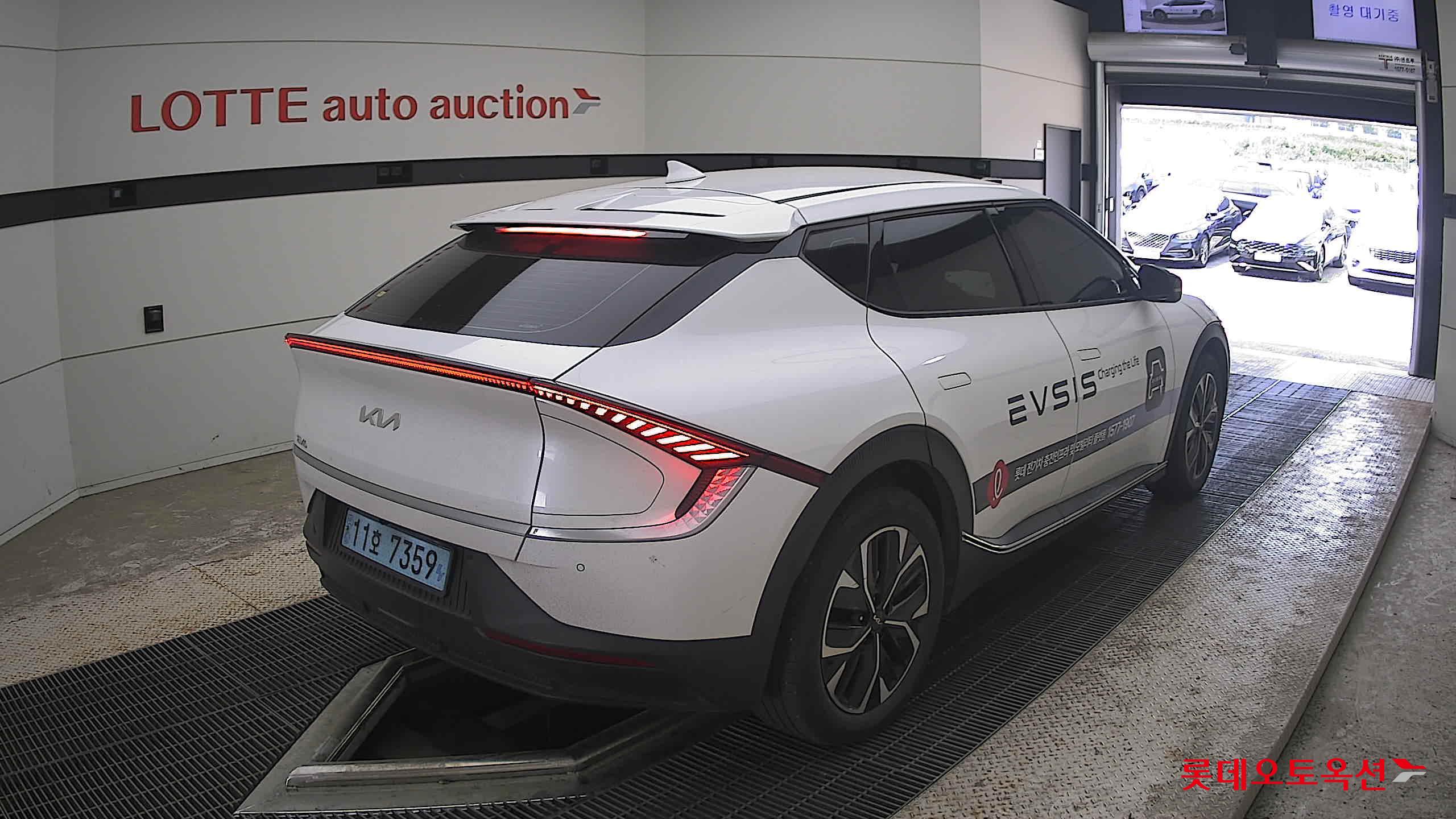 2022 - kia ev6
