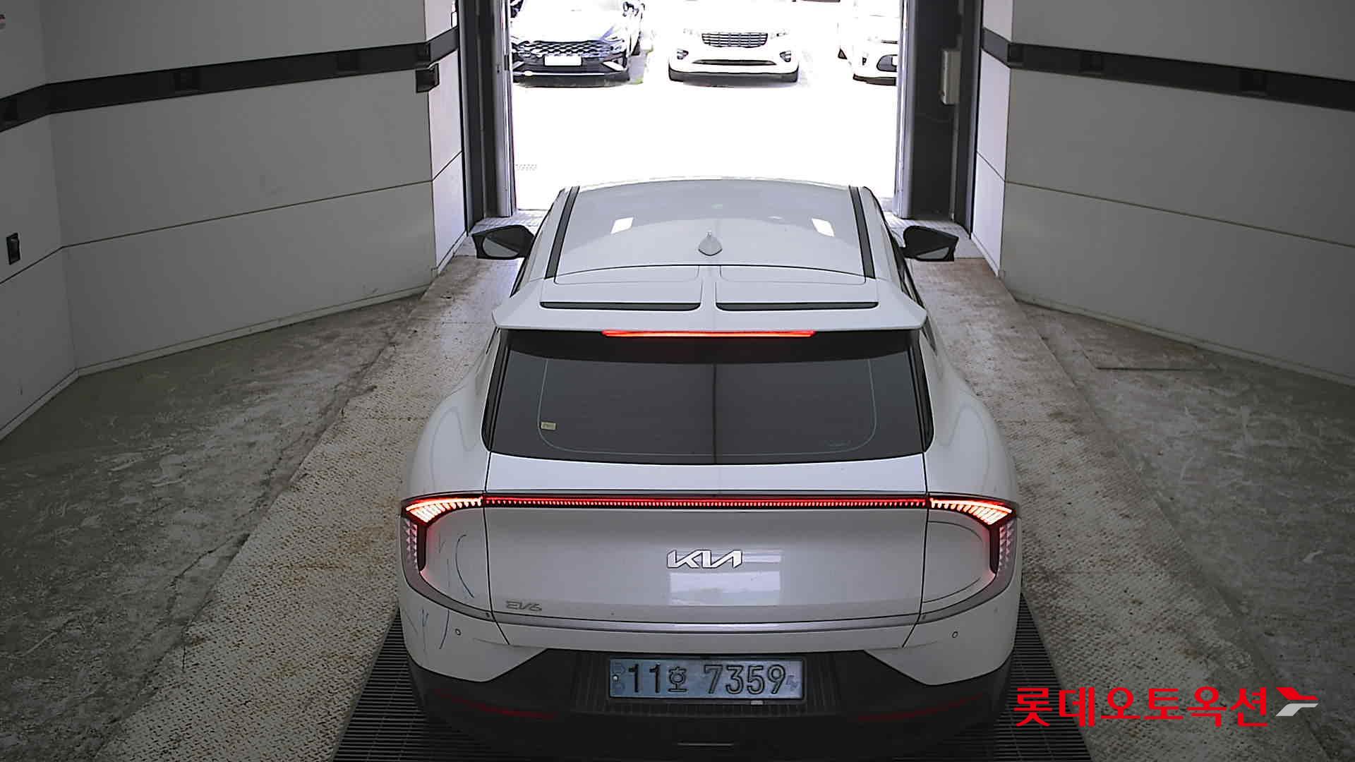 2022 - kia ev6