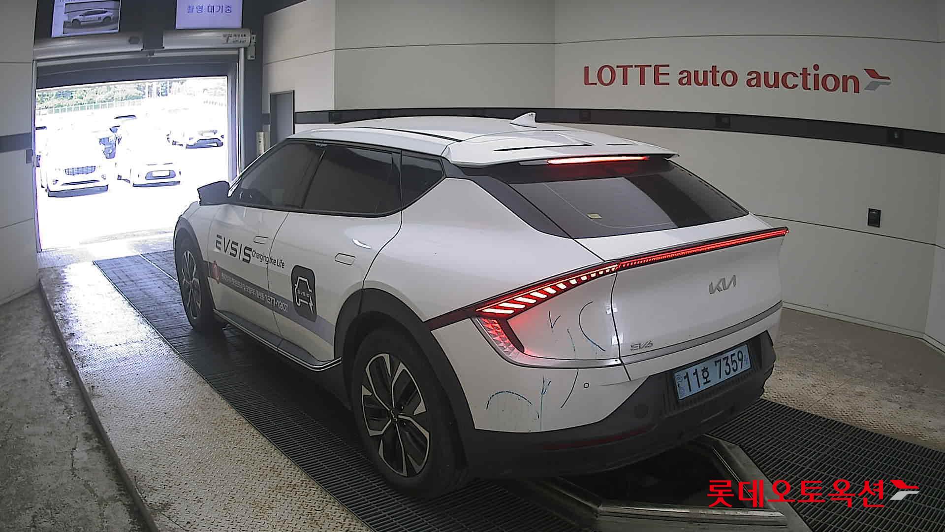 2022 - kia ev6