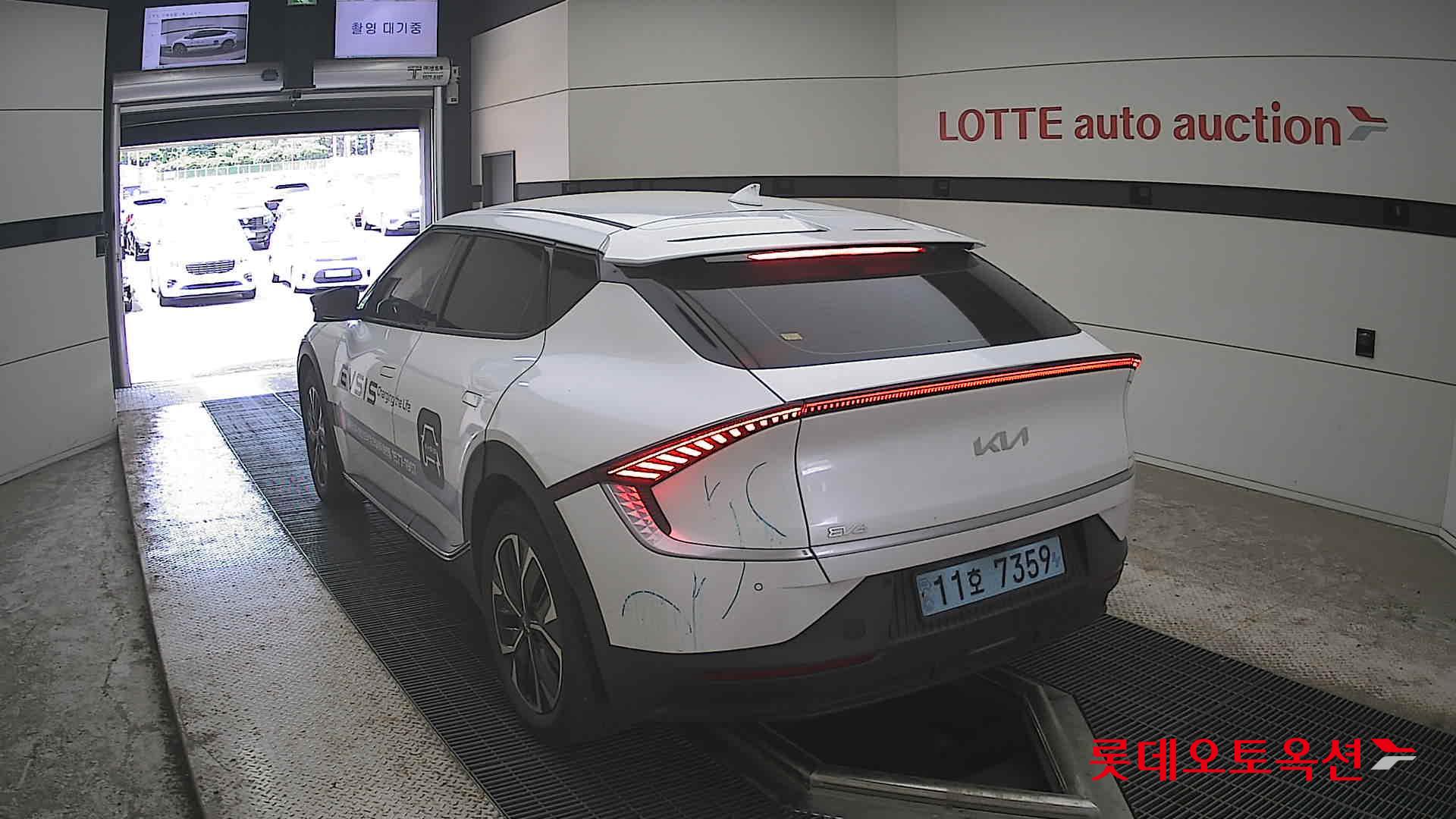 2022 - kia ev6