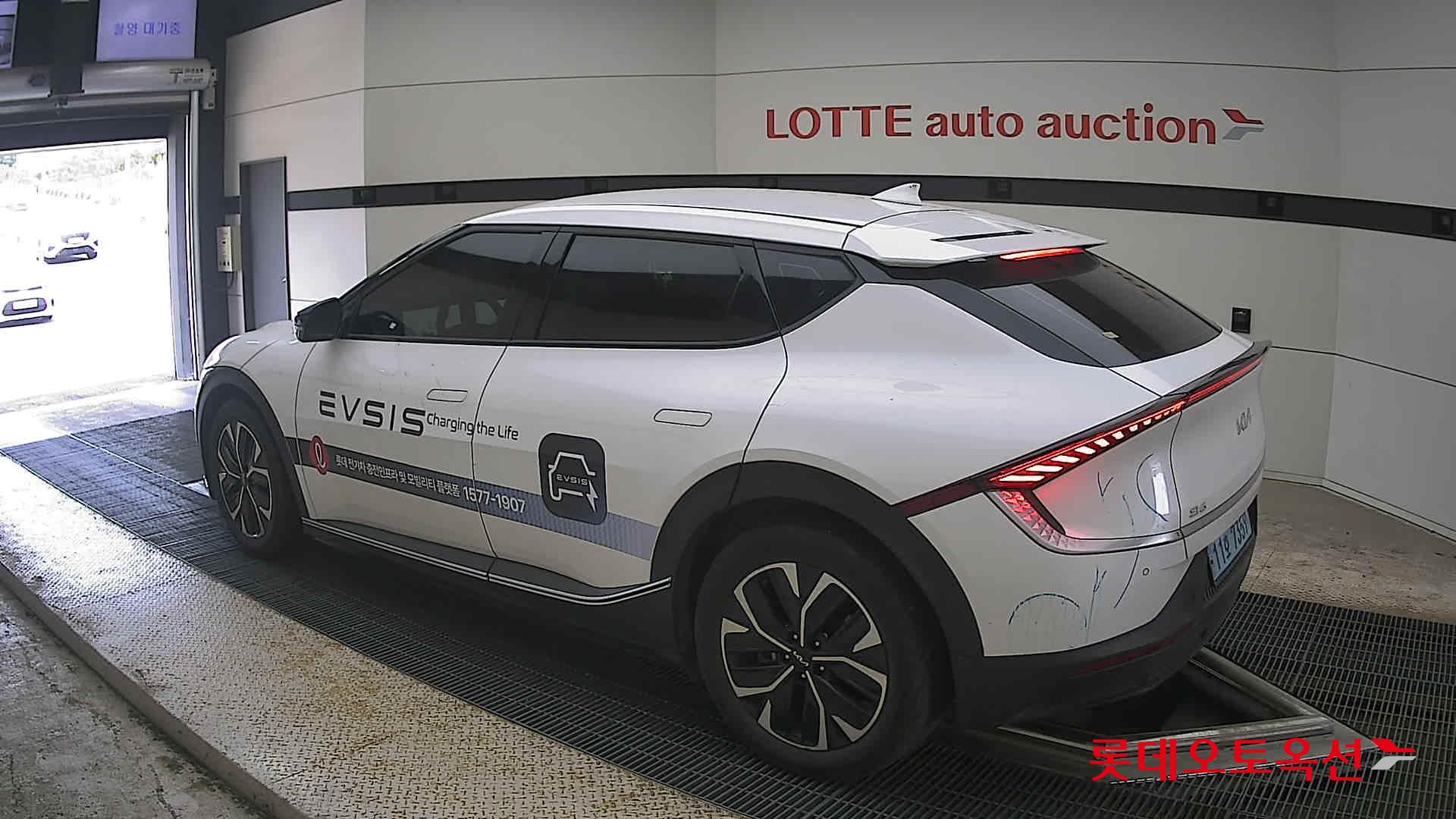 2022 - kia ev6