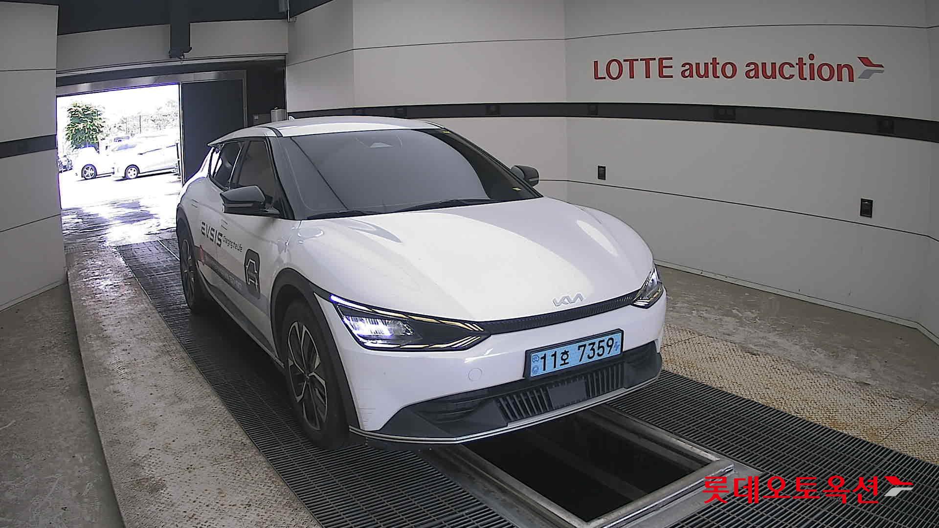 2022 - kia ev6