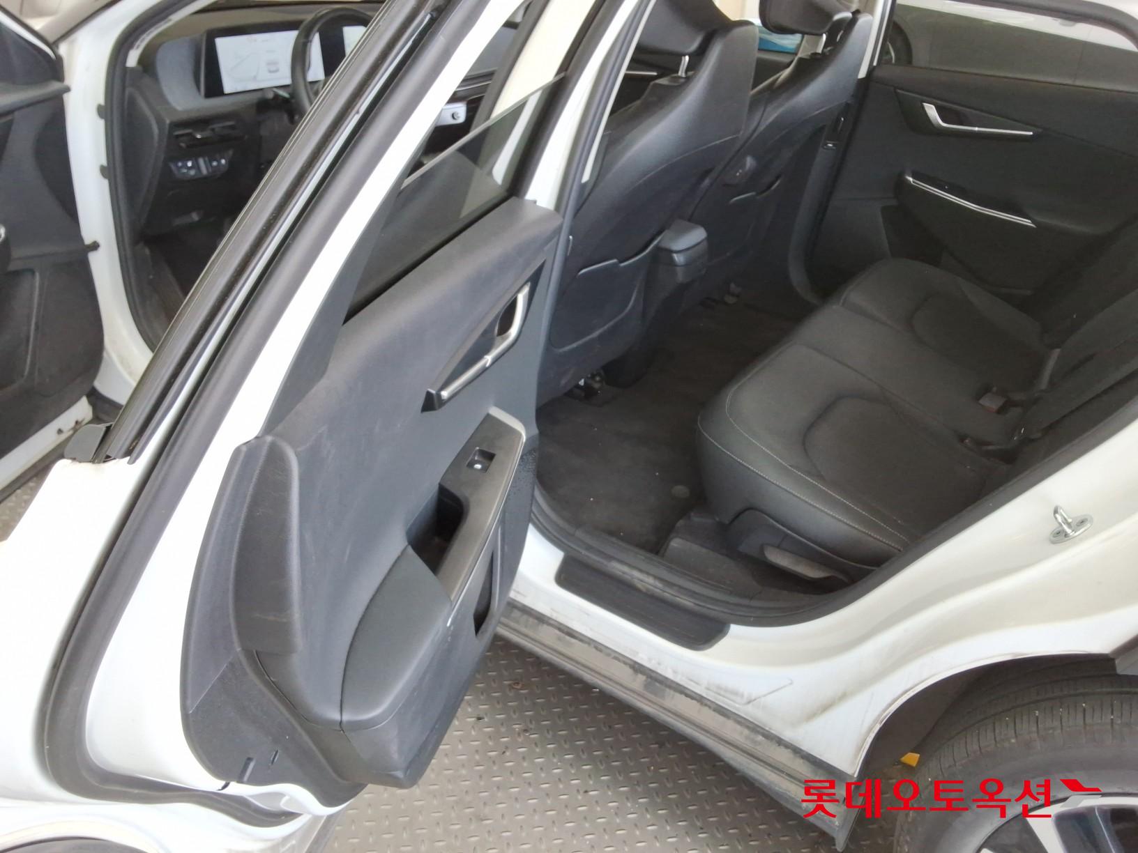 2022 - kia ev6