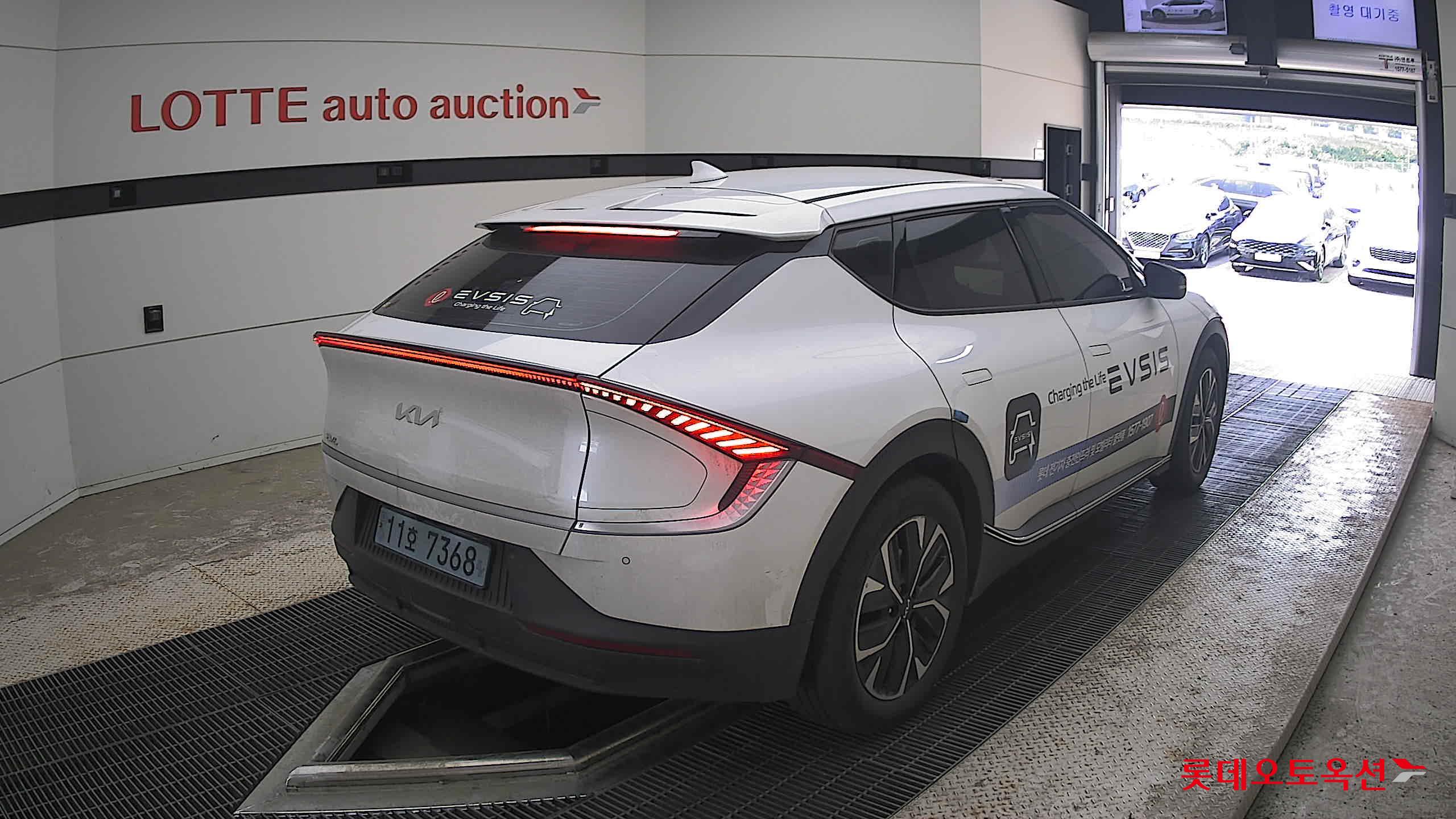 2022 - kia ev6