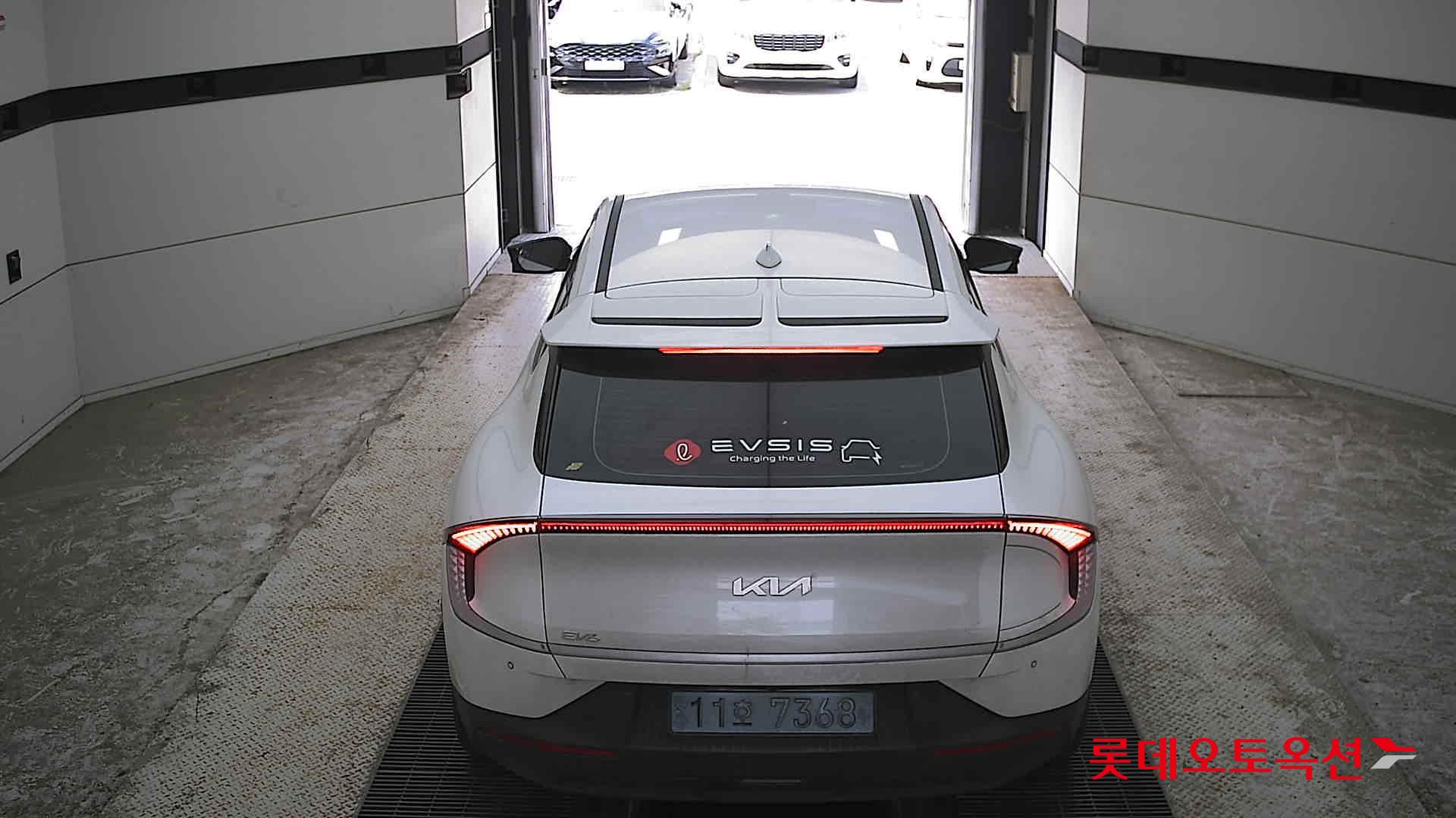 2022 - kia ev6