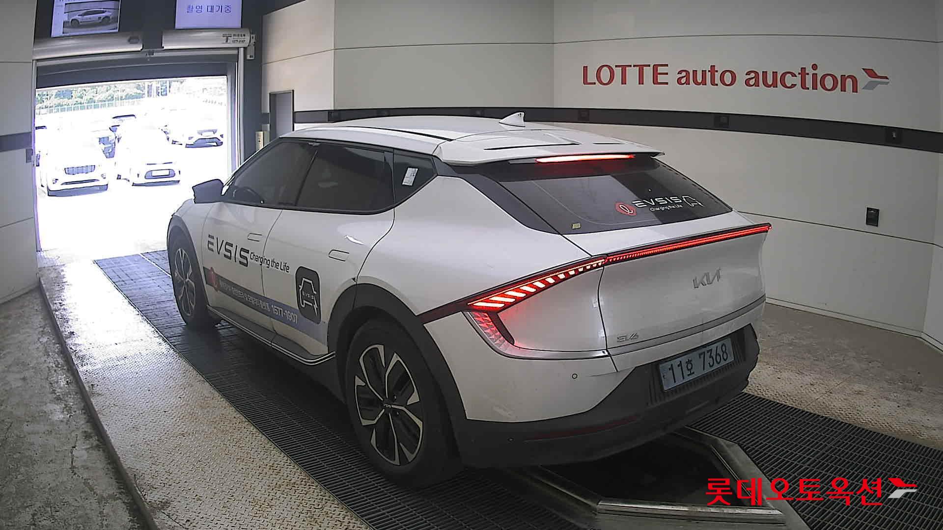 2022 - kia ev6
