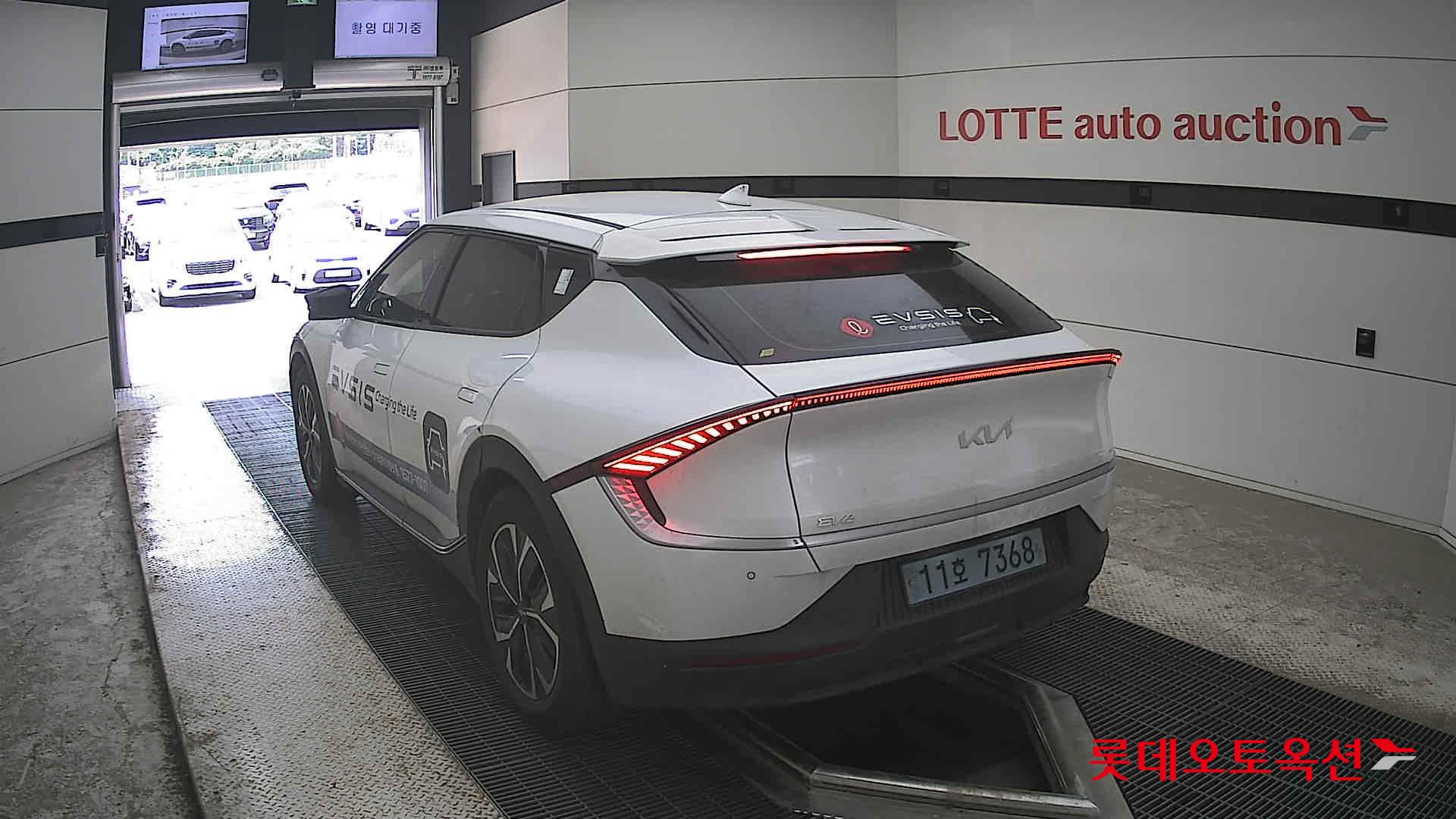 2022 - kia ev6