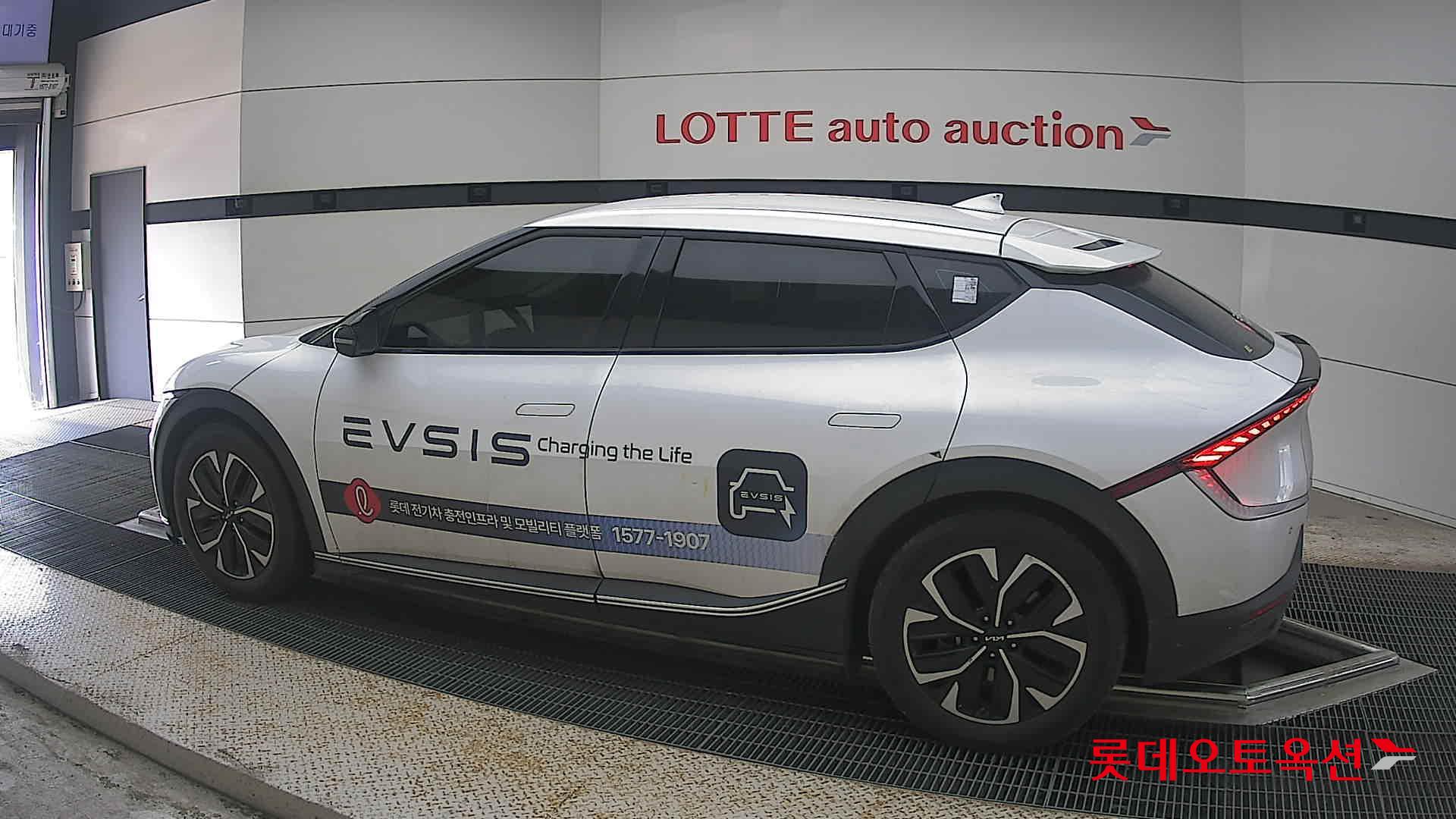 2022 - kia ev6