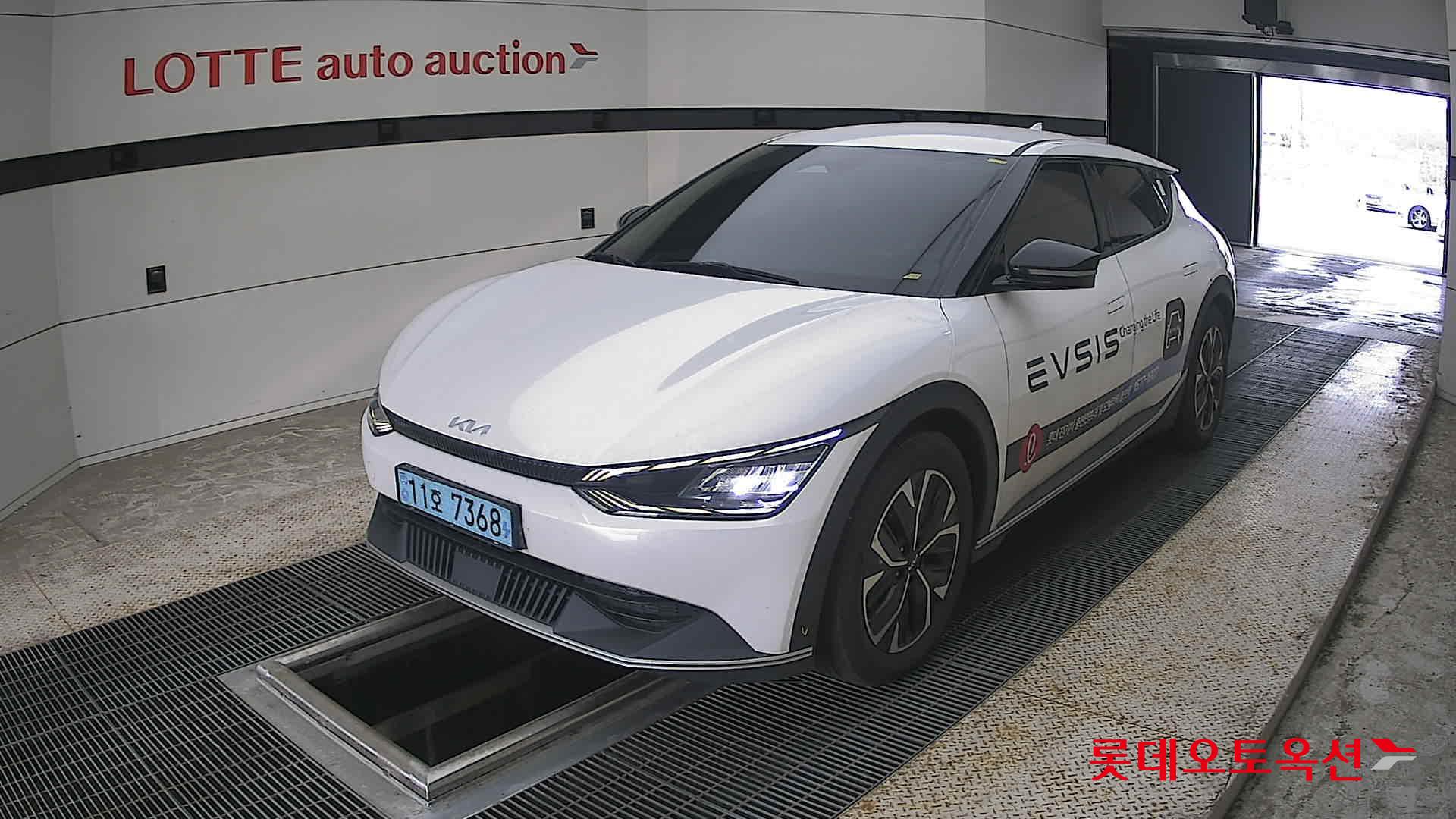 2022 - kia ev6