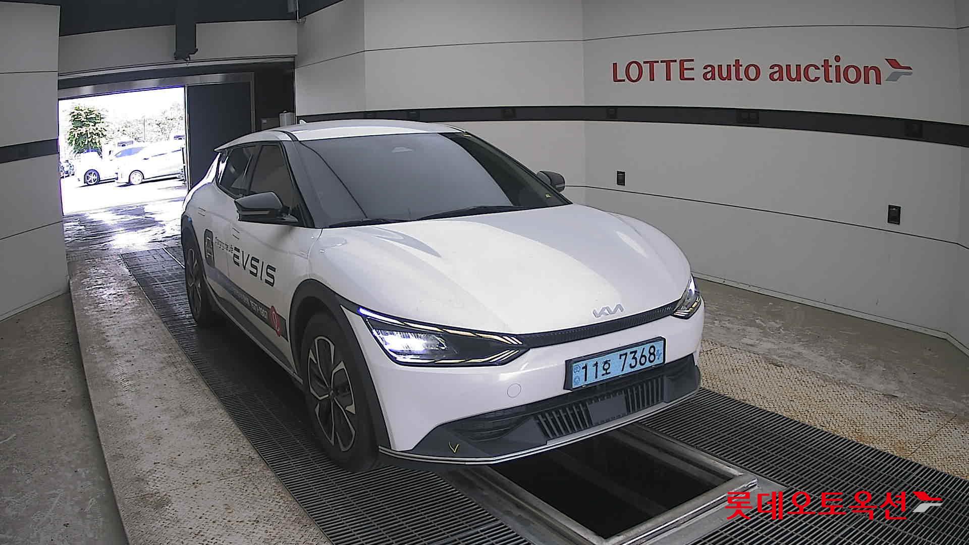 2022 - kia ev6