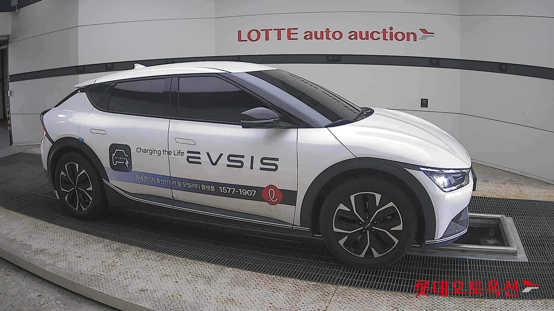 2022 - kia ev6