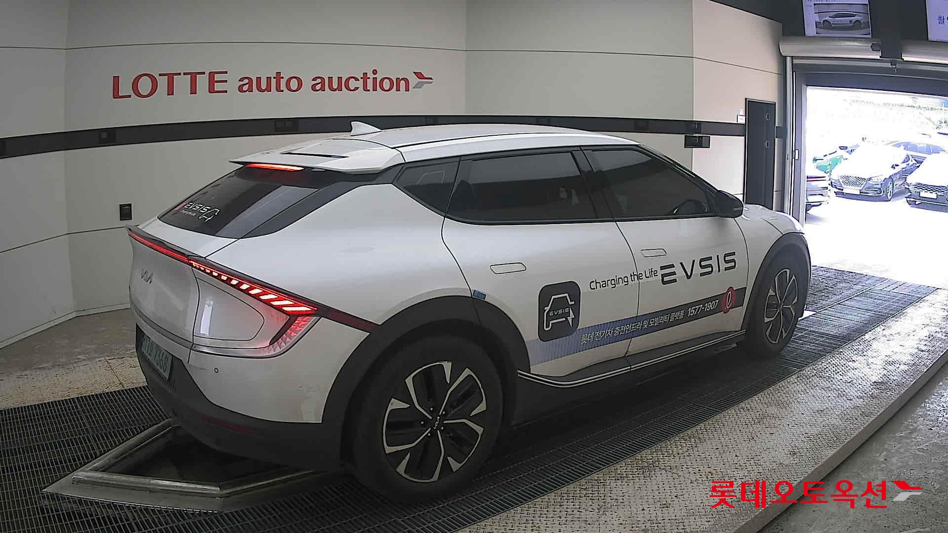 2022 - kia ev6