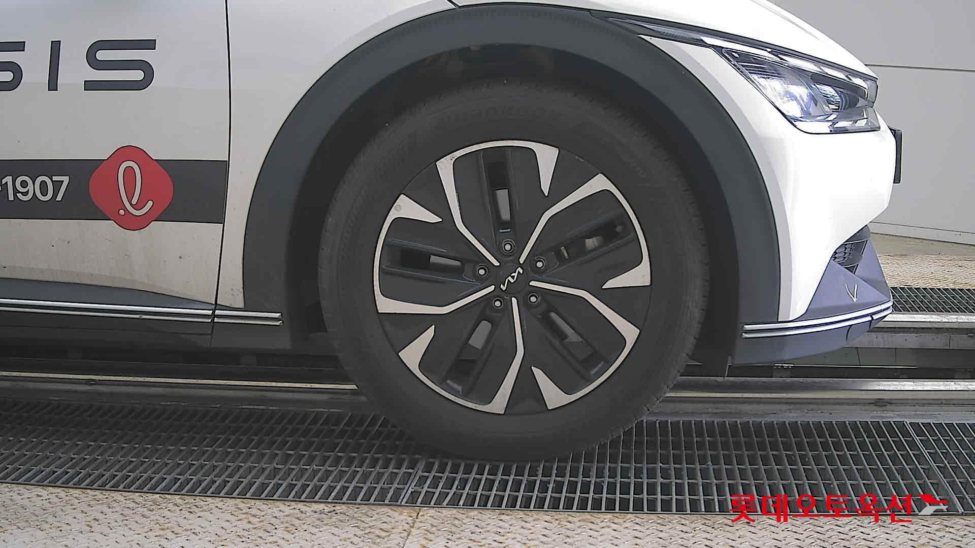 2022 - kia ev6
