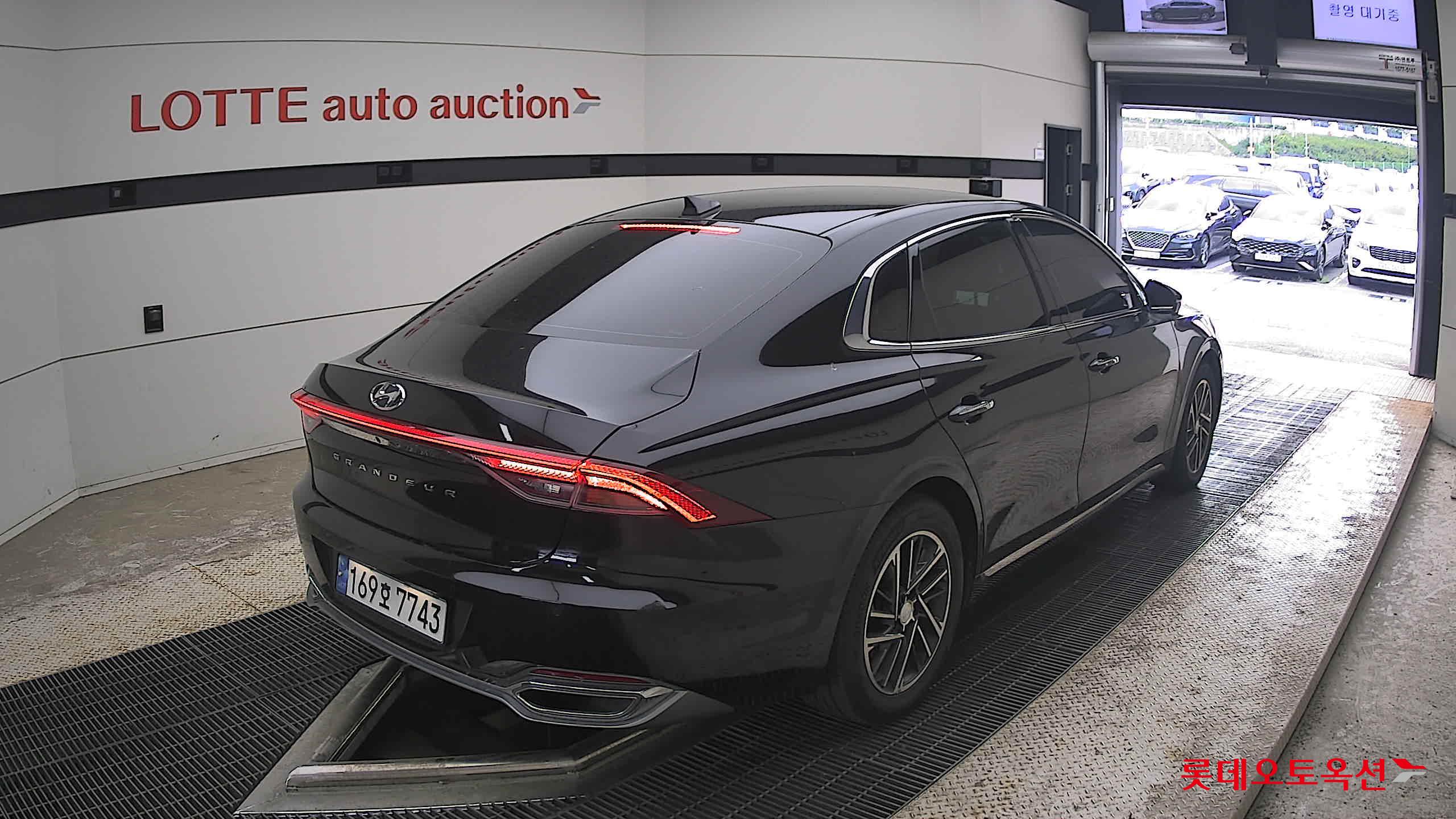 2022 - hyundai grandeur