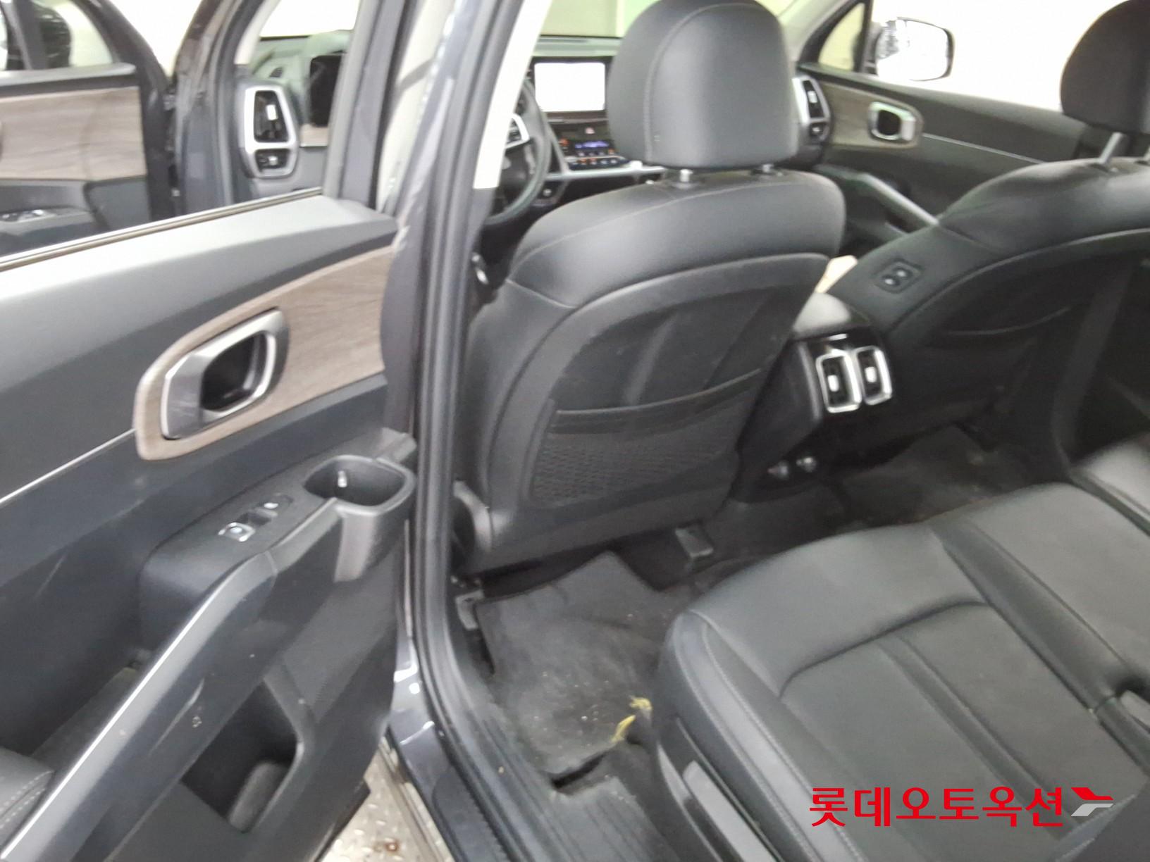 2023 - kia sorento