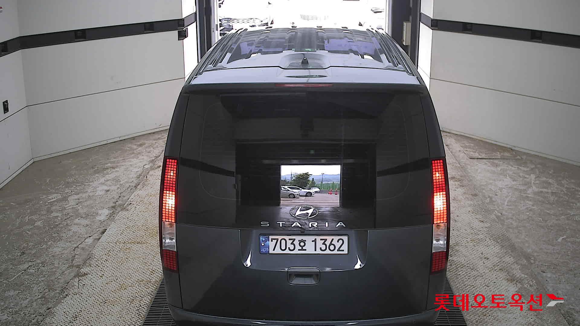 2023 - hyundai staria